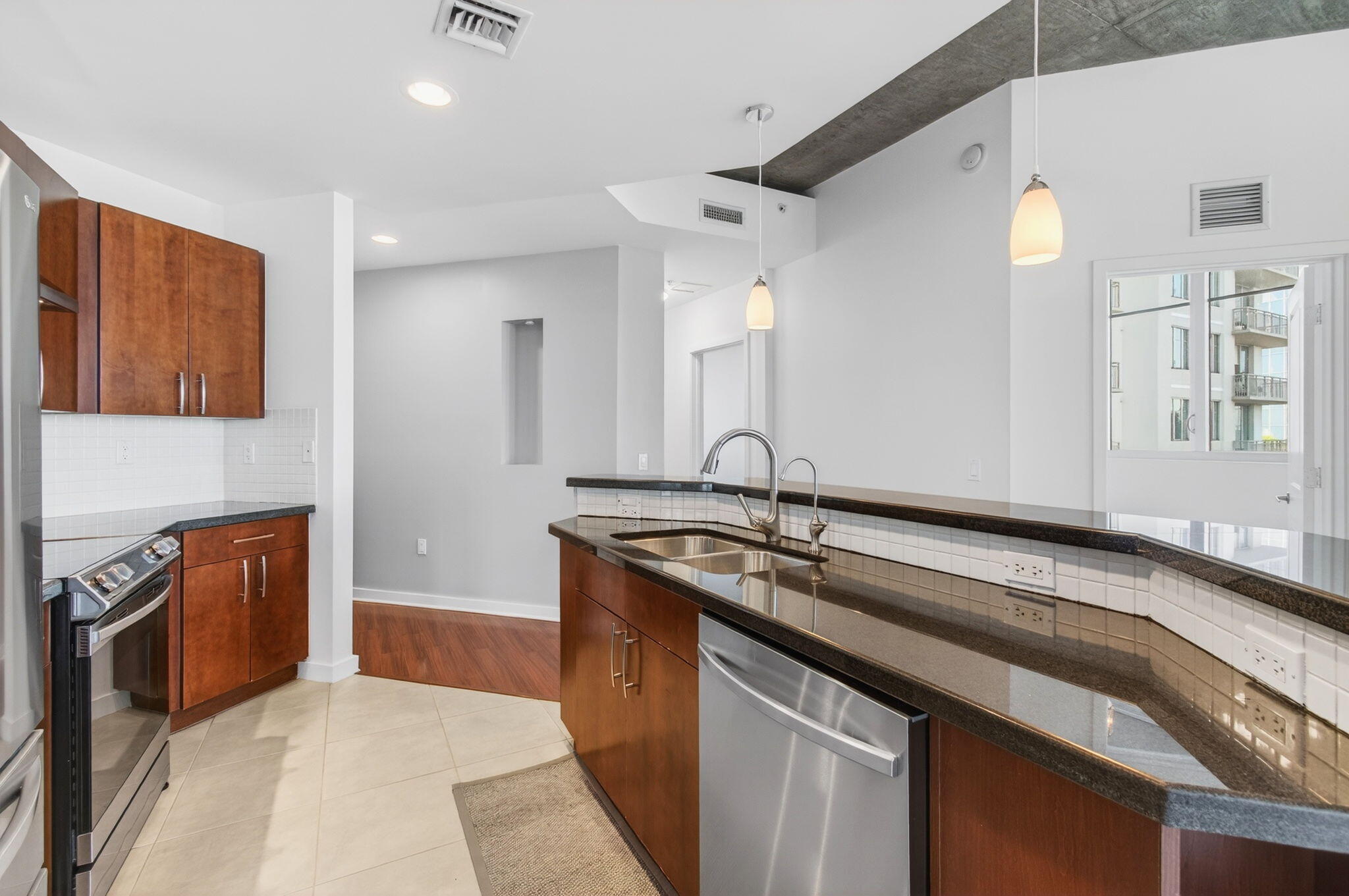 MLS #R11146331 image #36