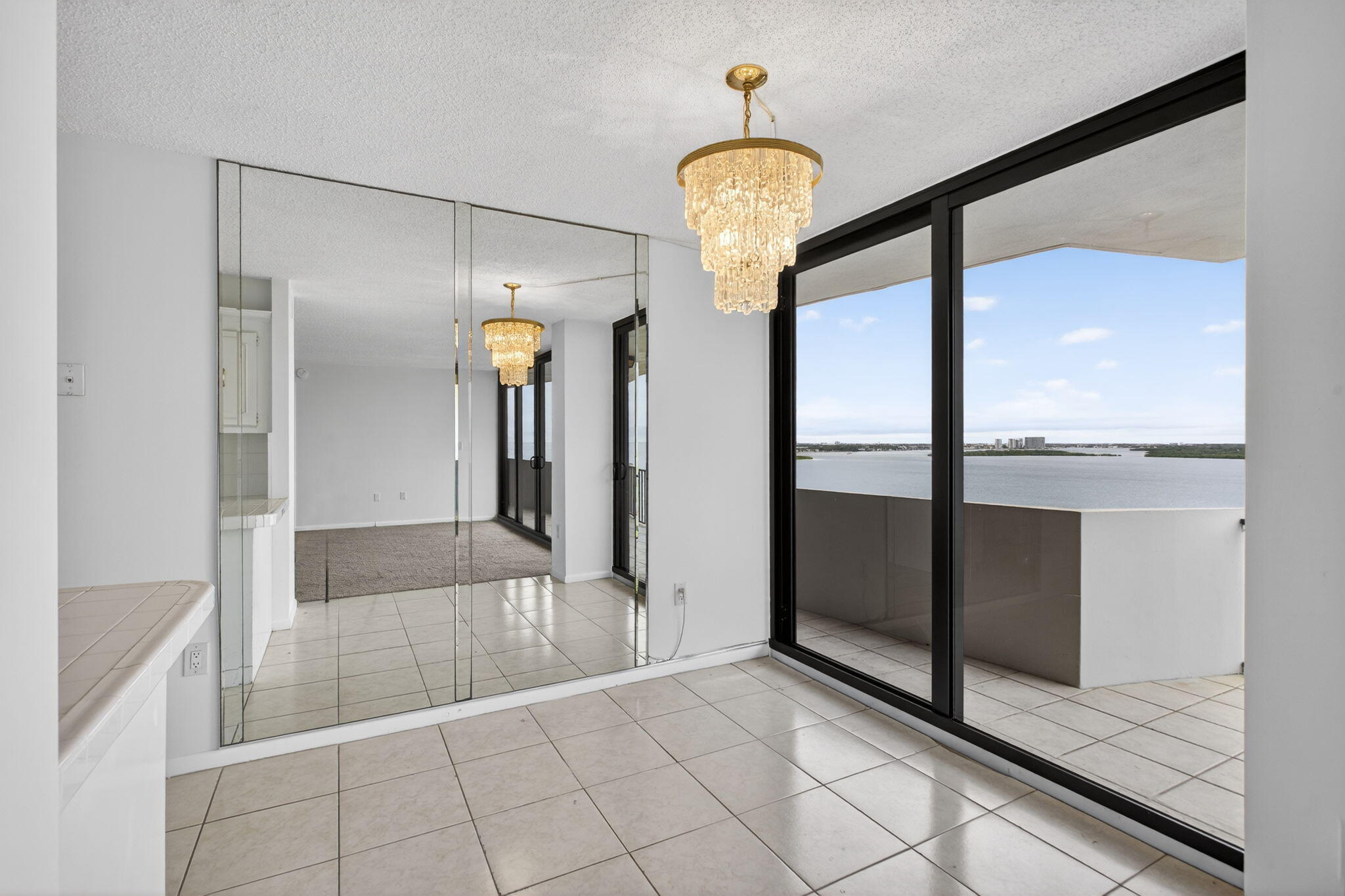 MLS #R11146392 image #11