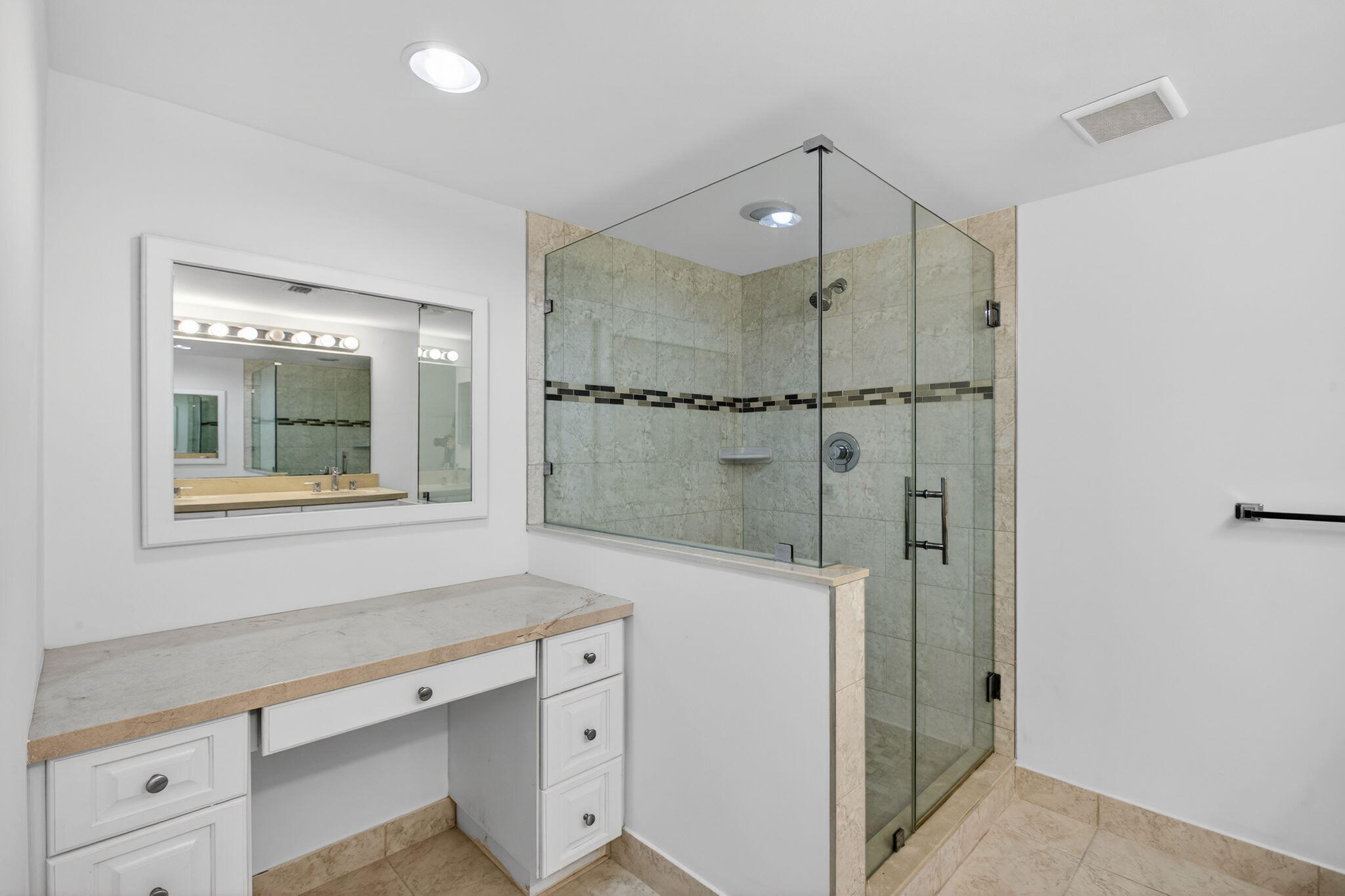 MLS #R11146392 image #15