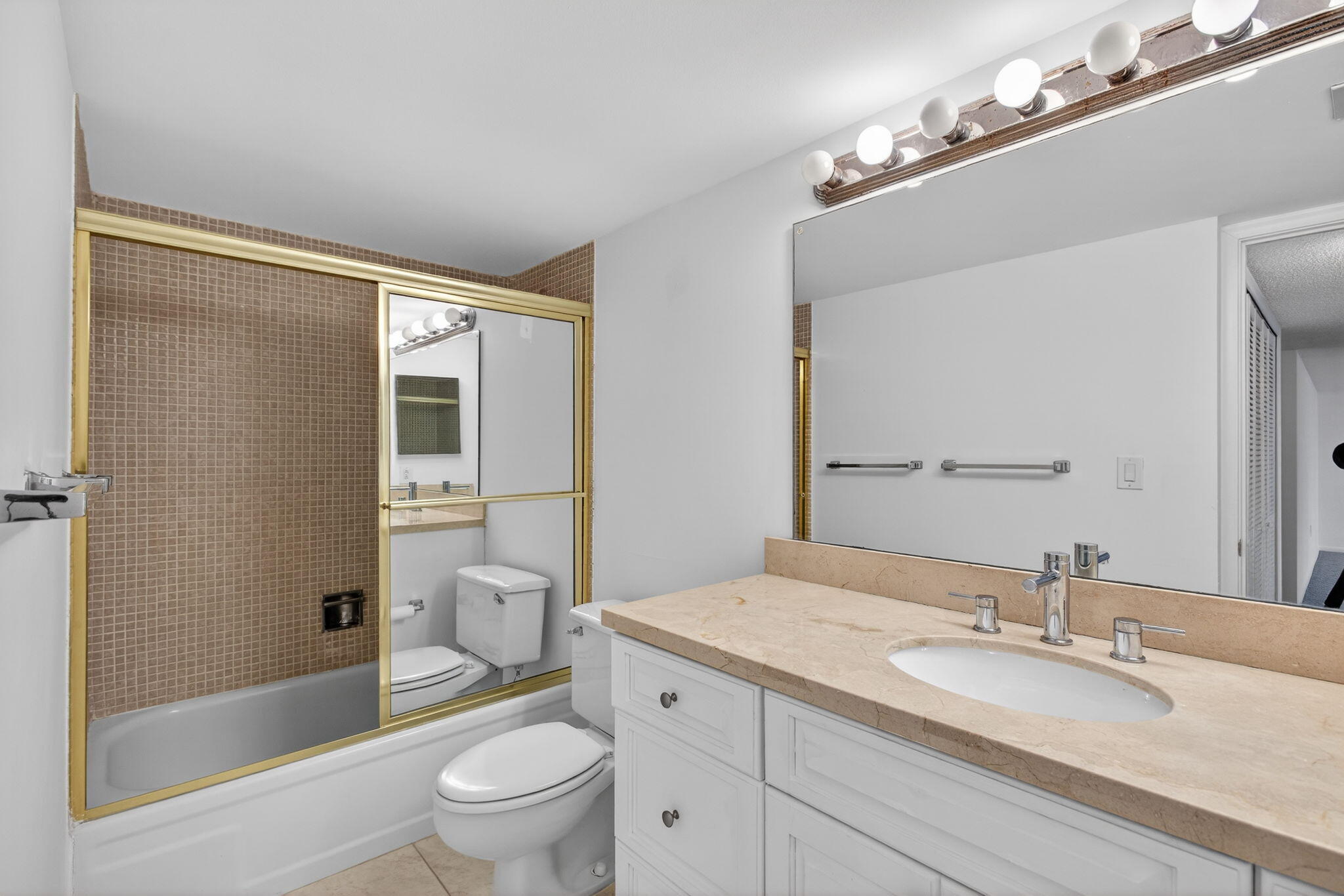 MLS #R11146392 image #40