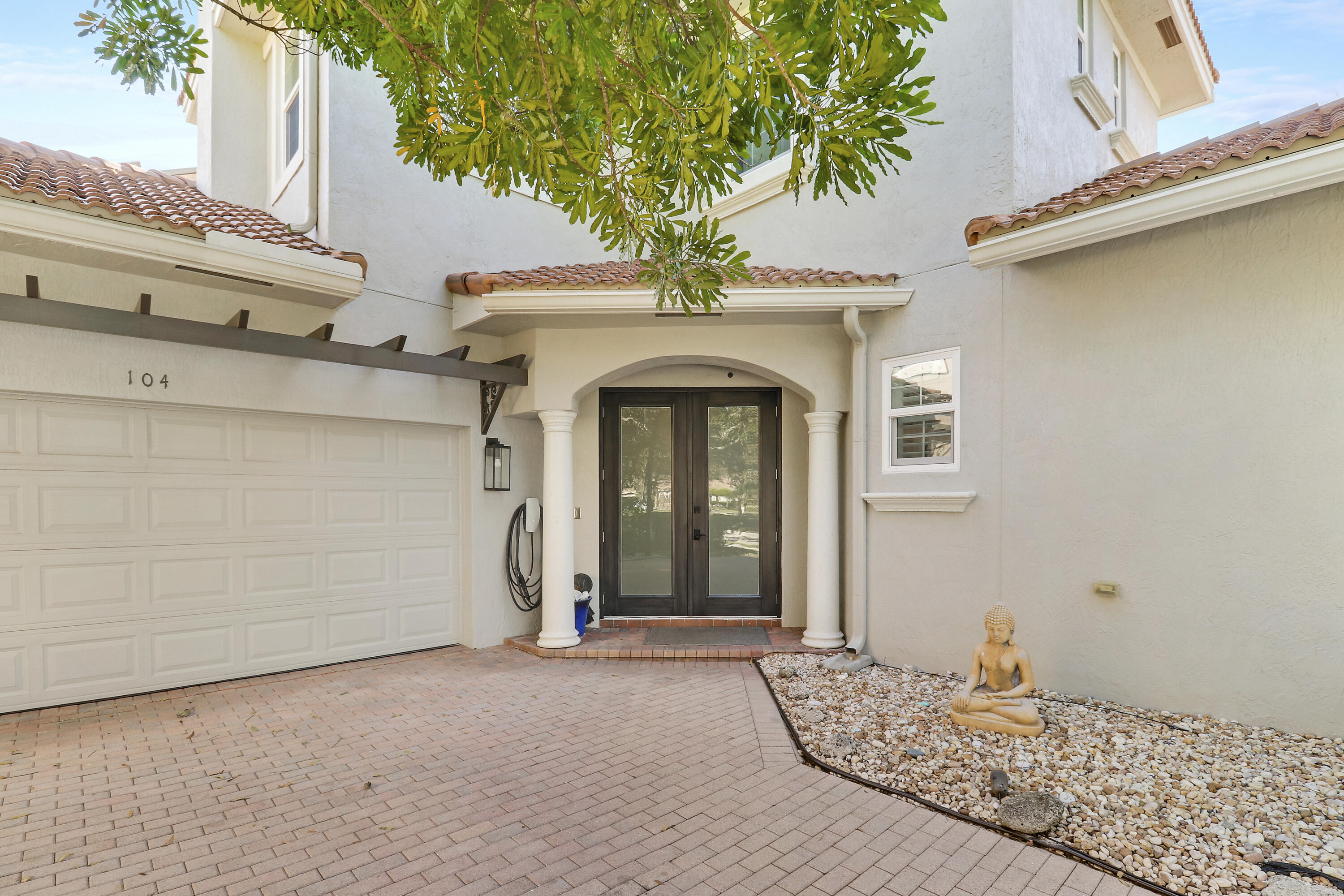 MLS #R11146435 image #2