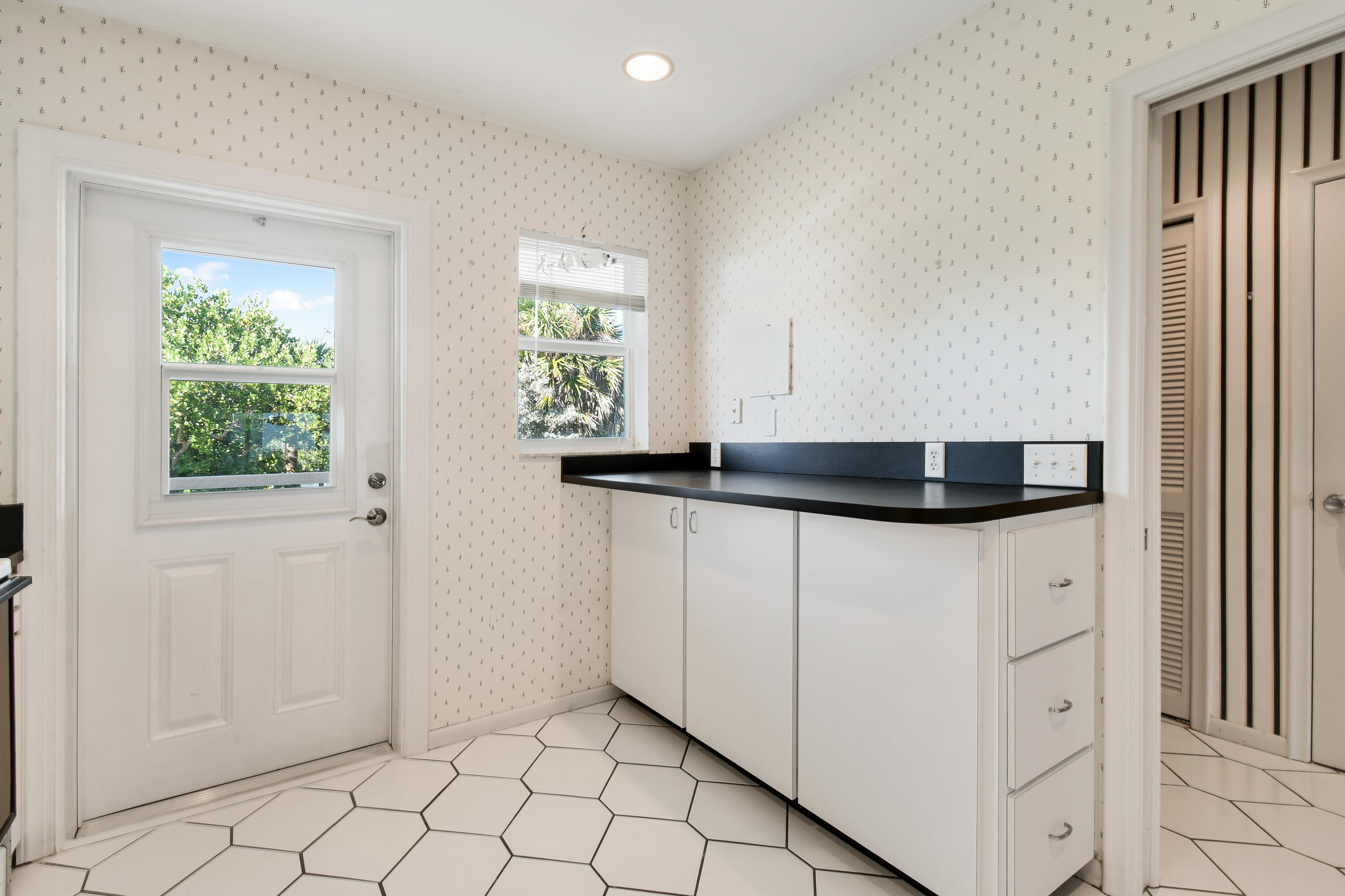 MLS #R11146467 image #10