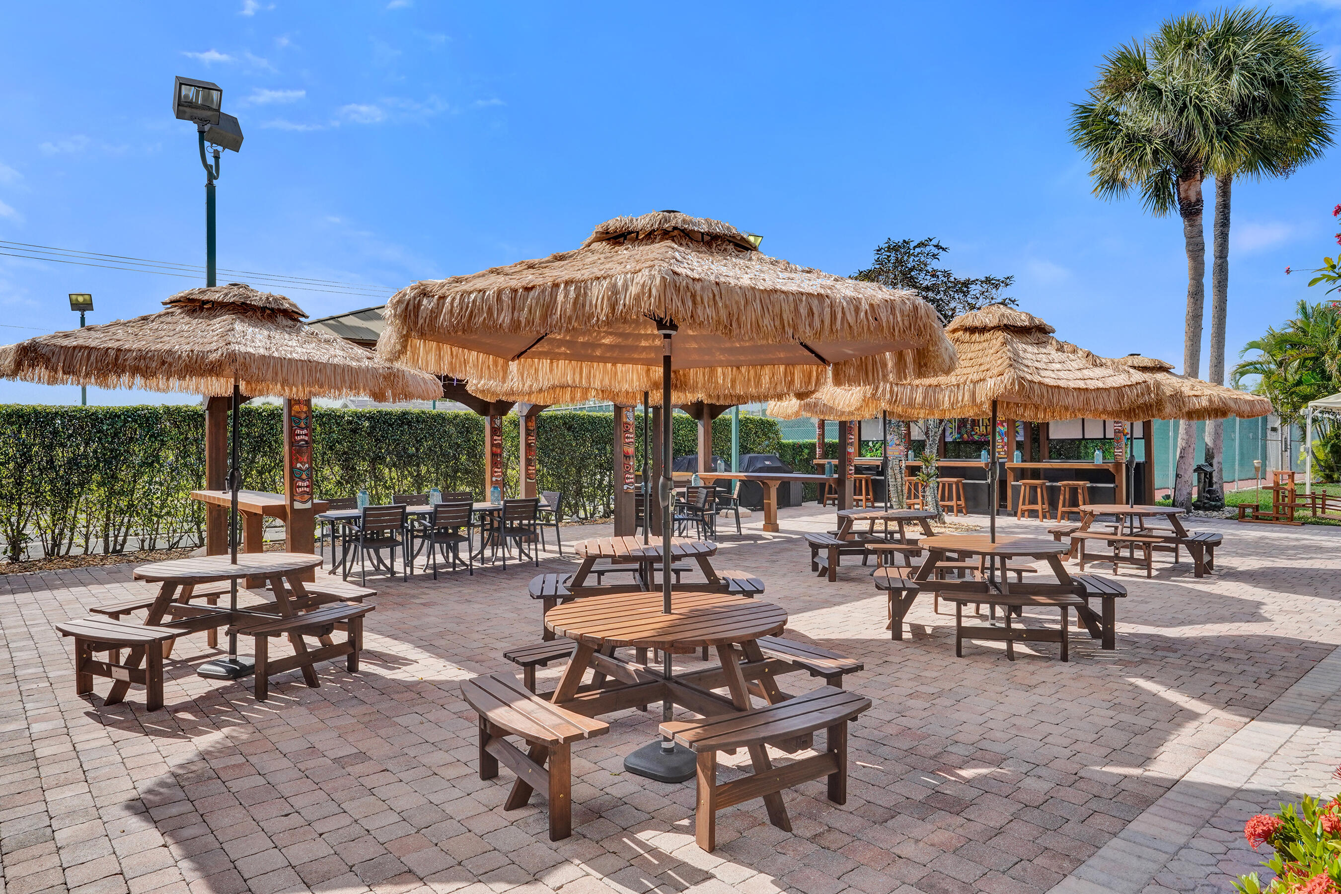 MLS #R11146513 image #1