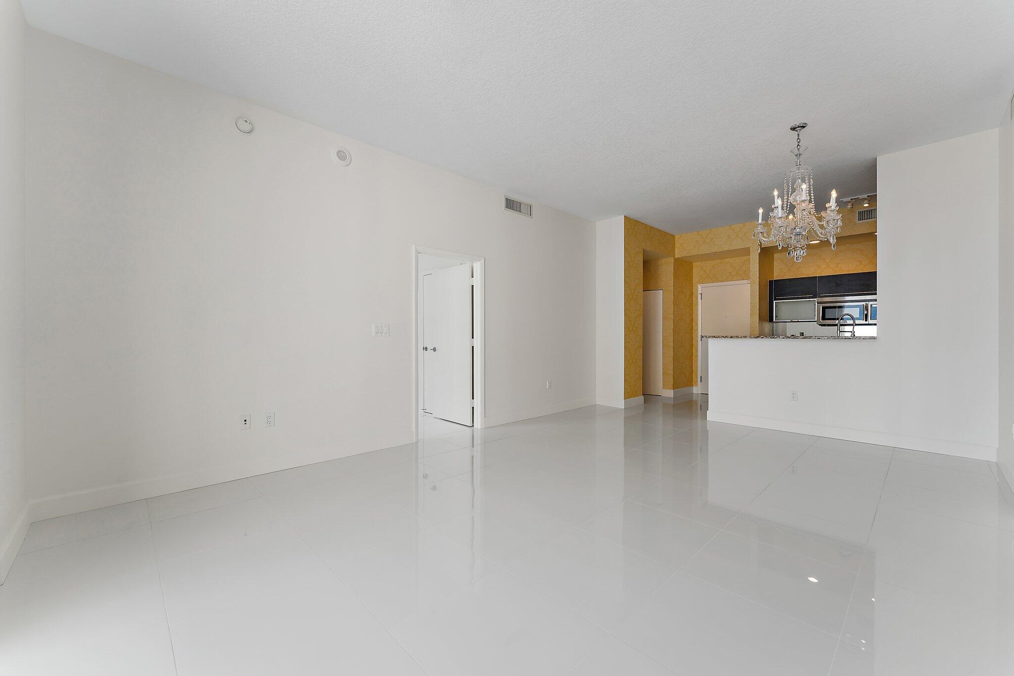 MLS #R11146742 image #3