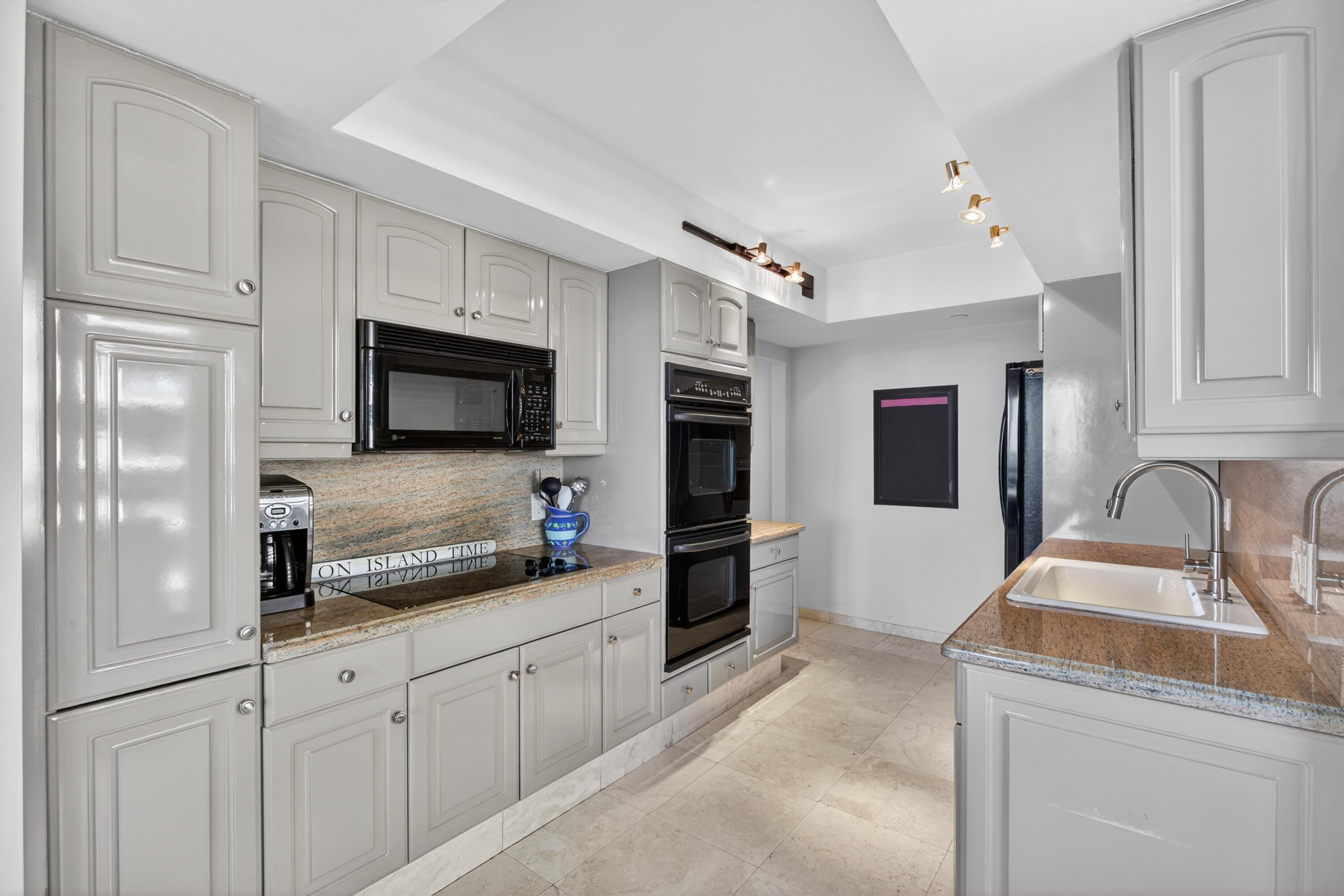 MLS #R11146931 image #16