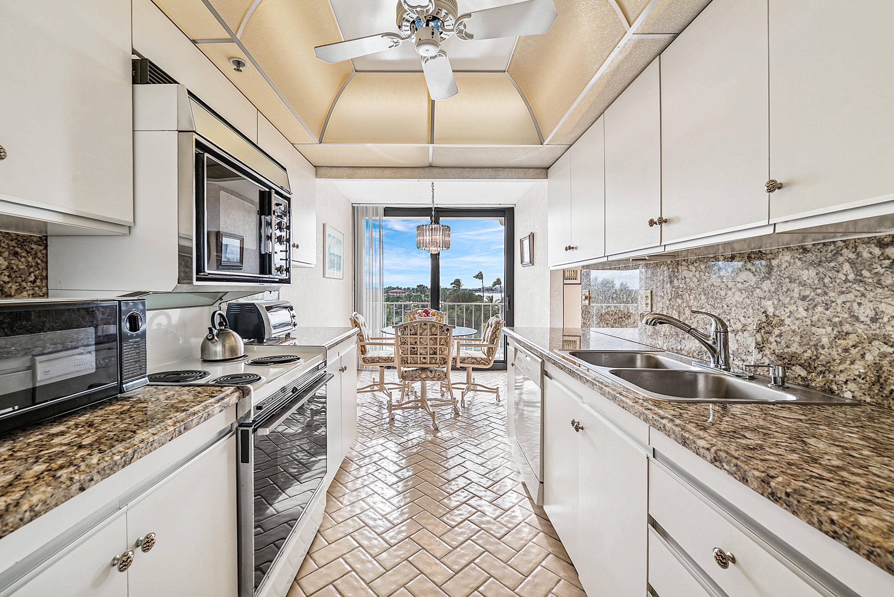 MLS #R11146978 image #10