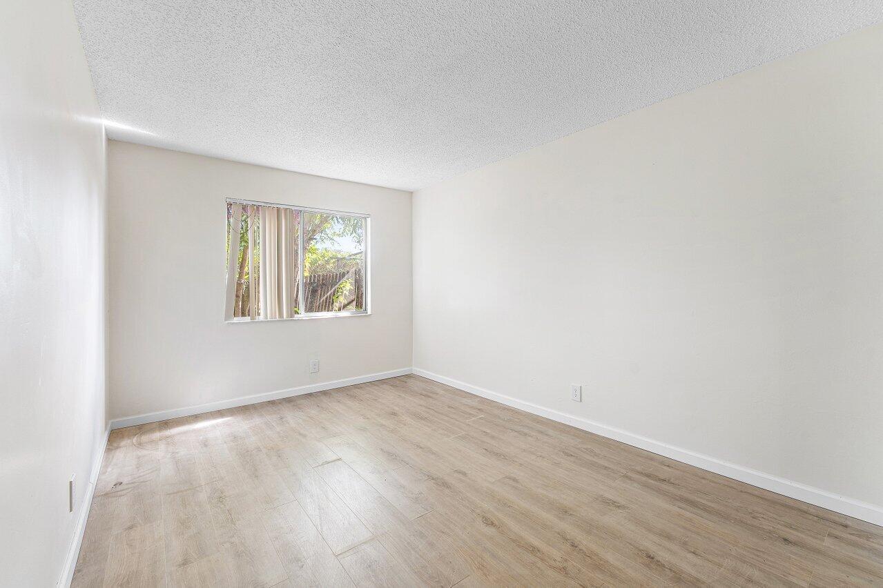 MLS #R11147143 image #17