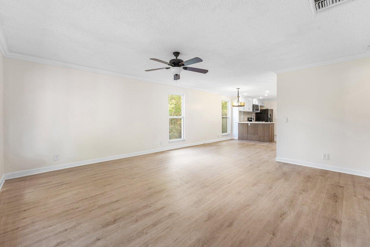 MLS #R11147143 image #3