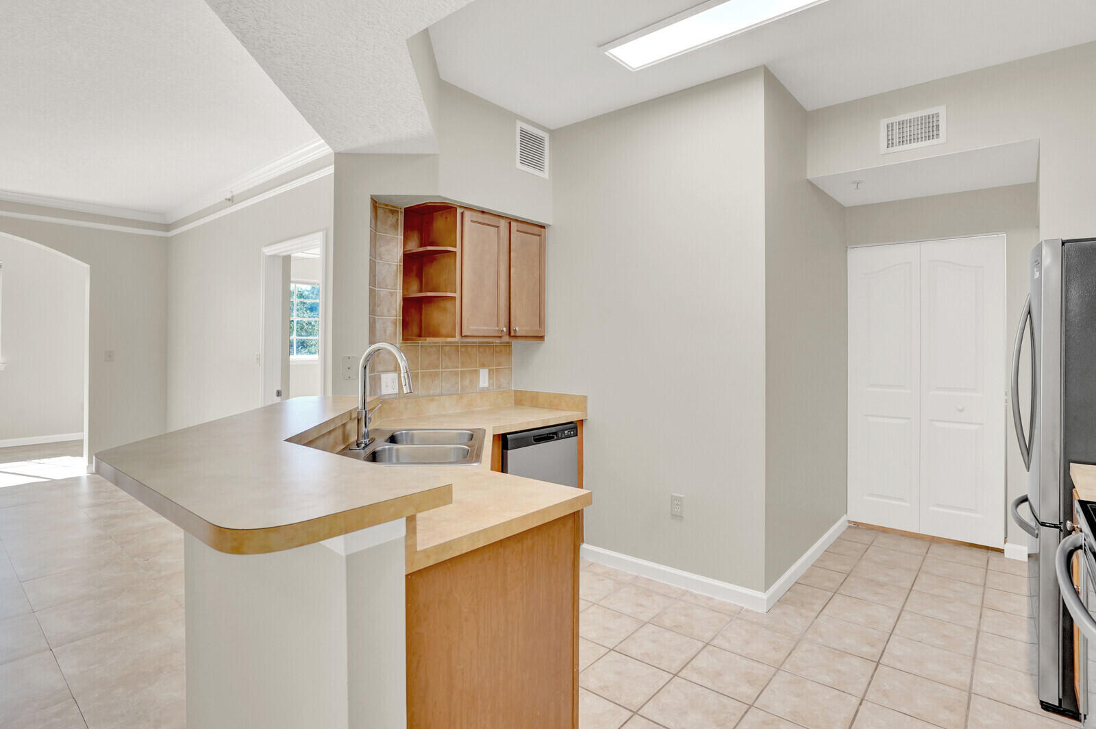 MLS #R11147181 image #16