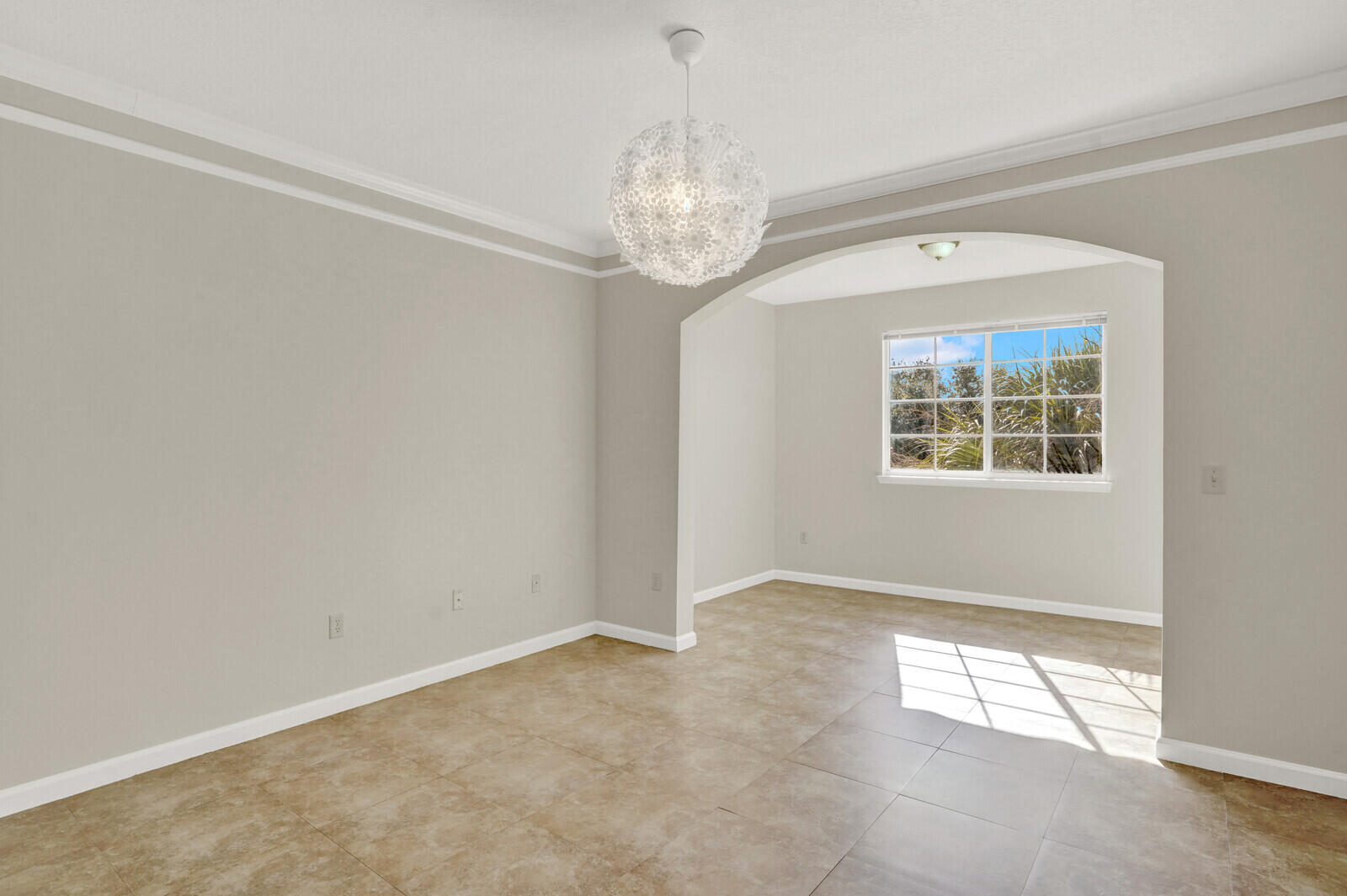 MLS #R11147181 image #9