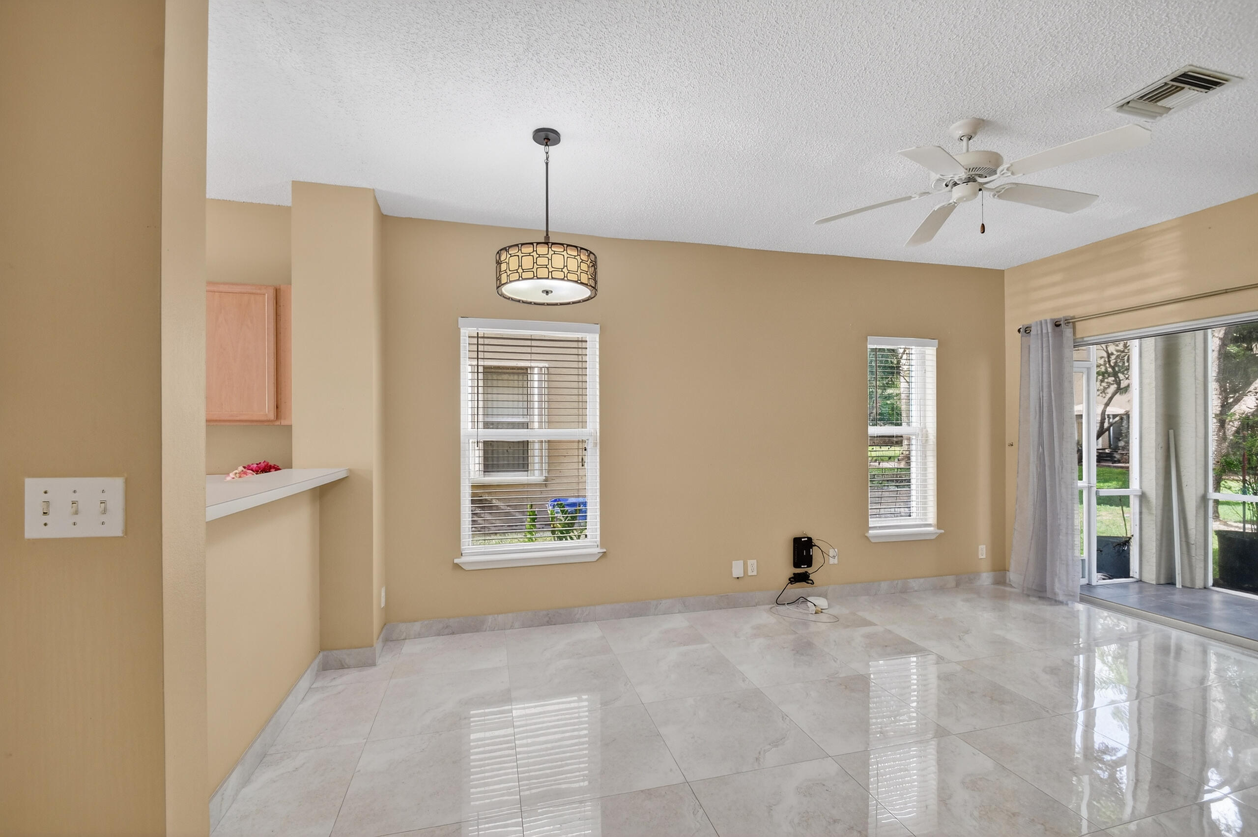 MLS #R11147199 image #11