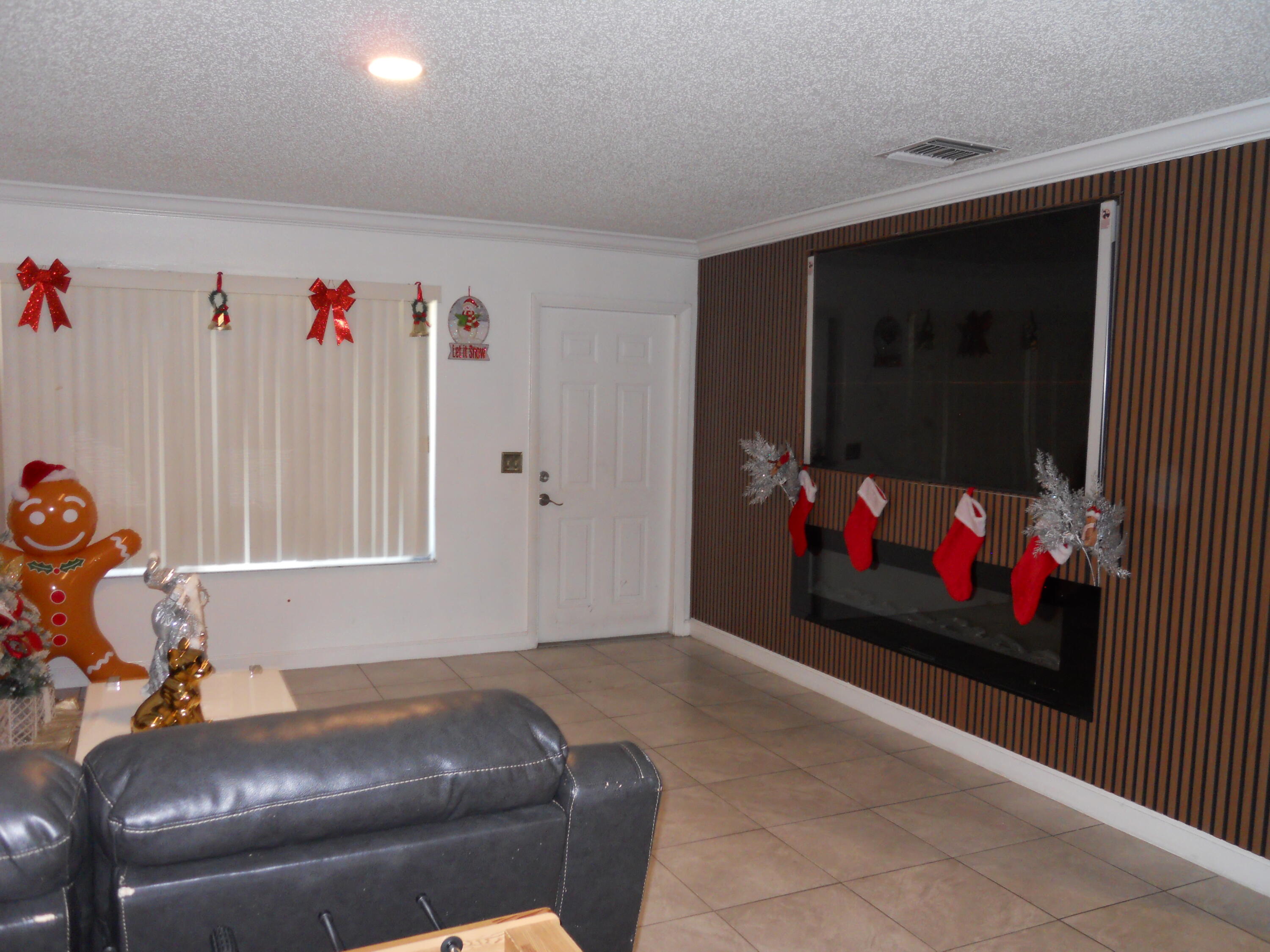 MLS #R11147458 image #1