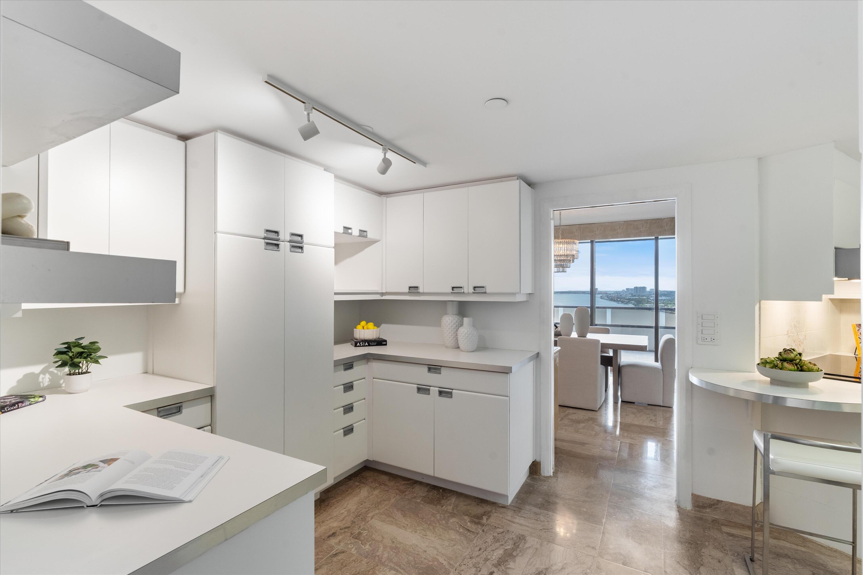 MLS #R11147649 image #11