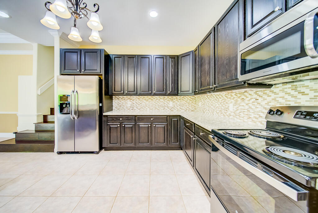 MLS #R11147655 image #11