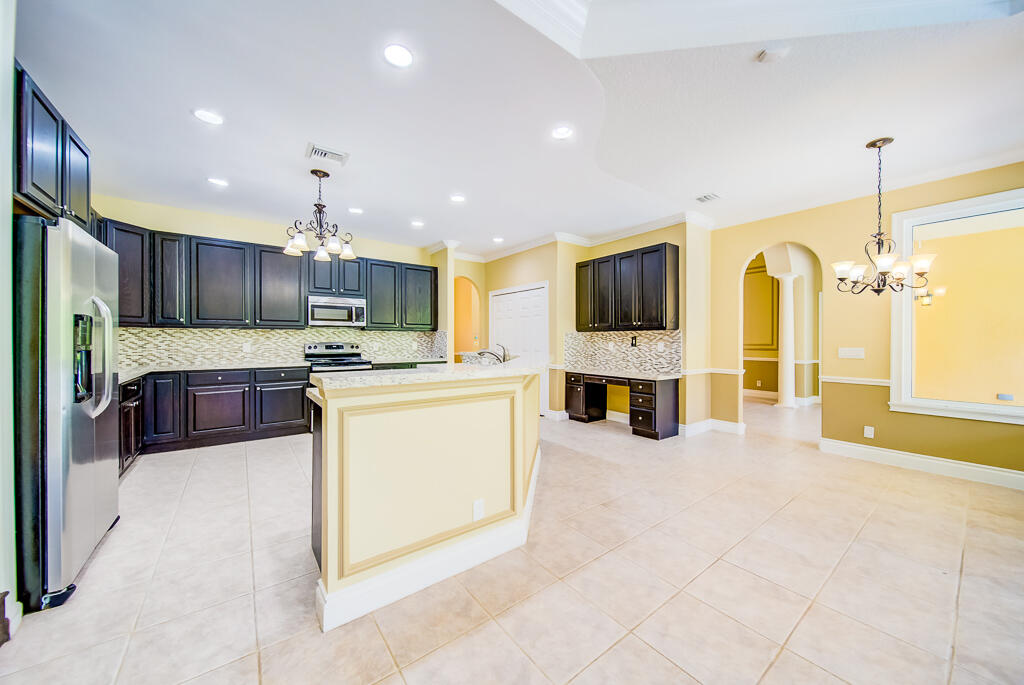 MLS #R11147655 image #13