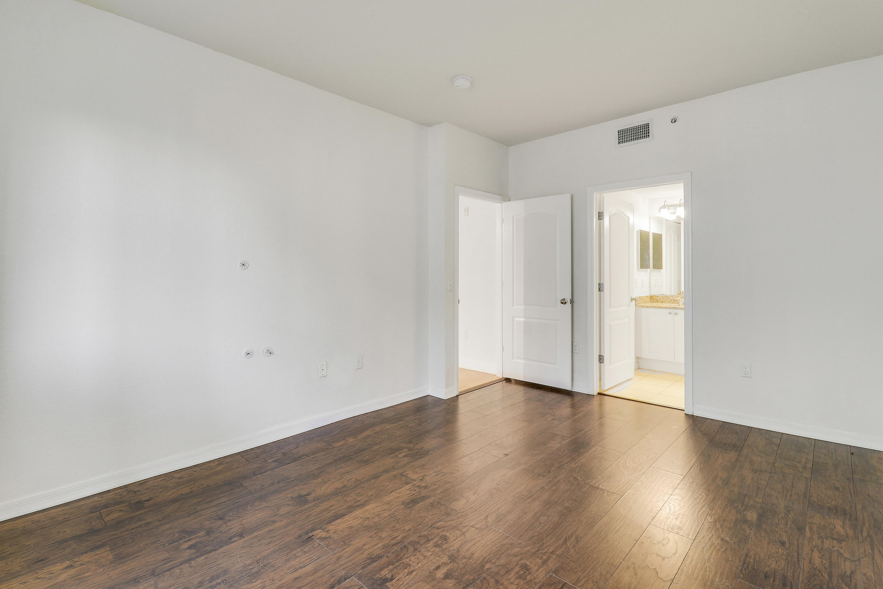 MLS #R11147658 image #17