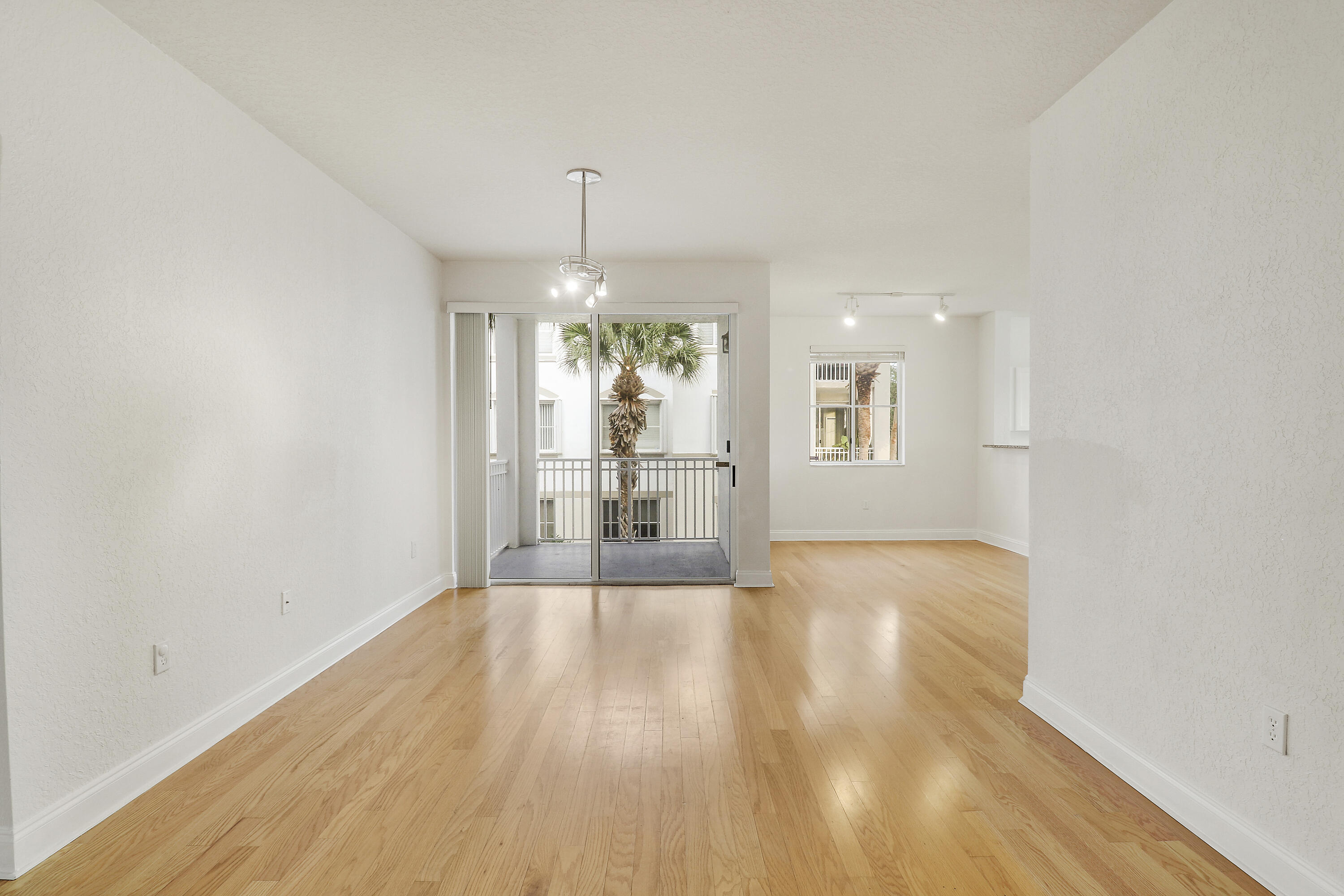 MLS #R11147658 image #8