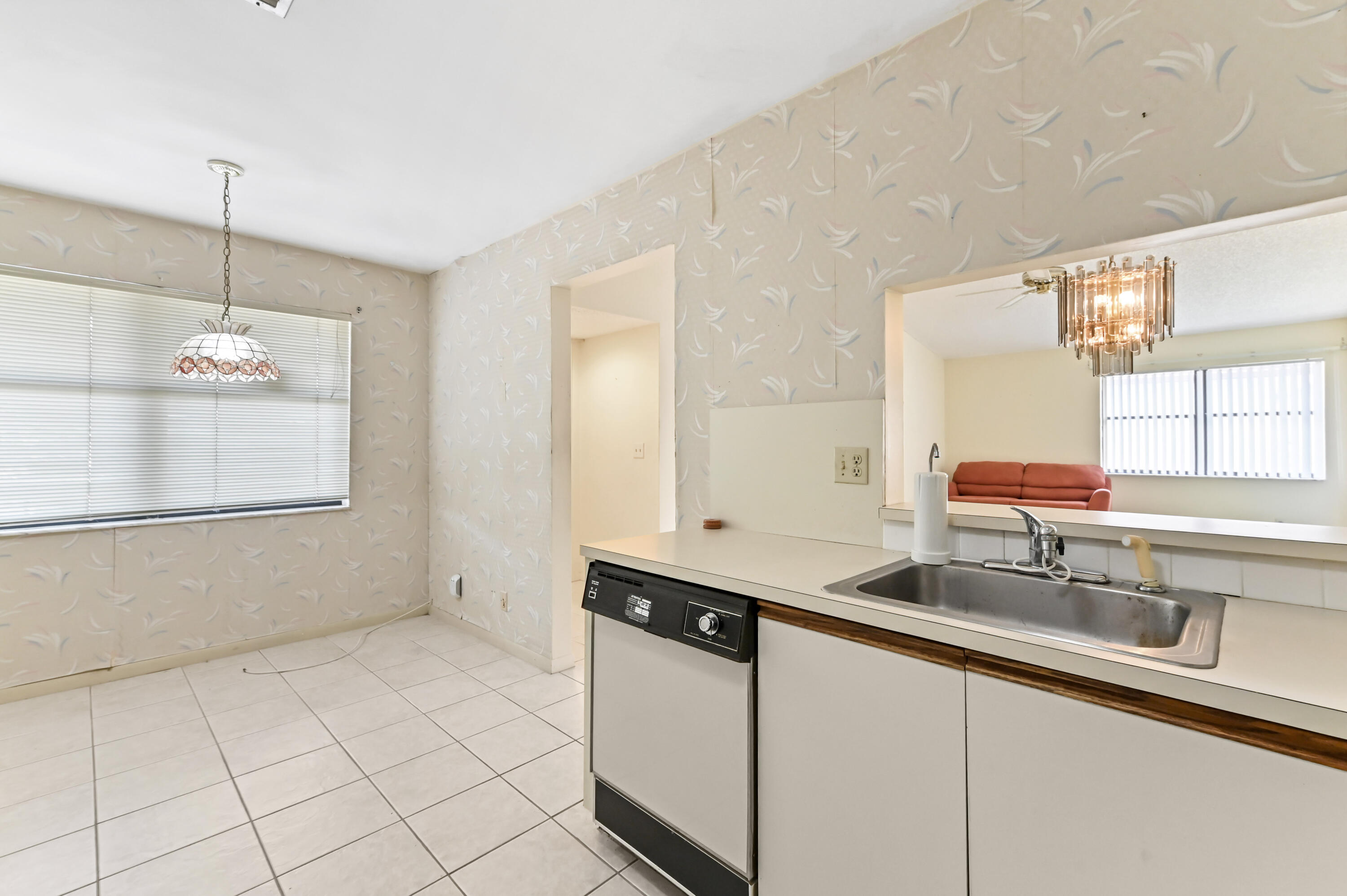 MLS #R11147776 image #11