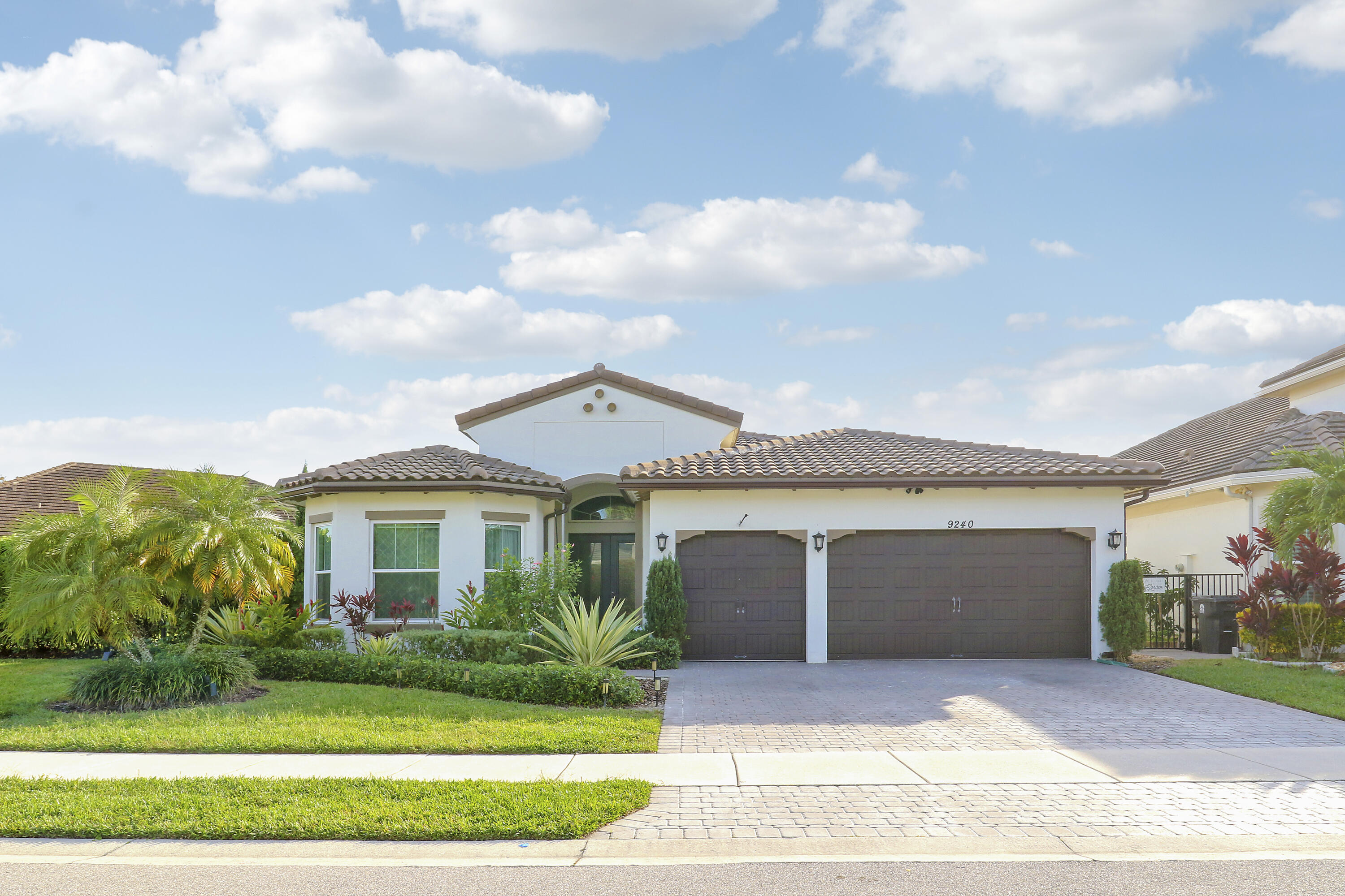 MLS #R11148074 image #0