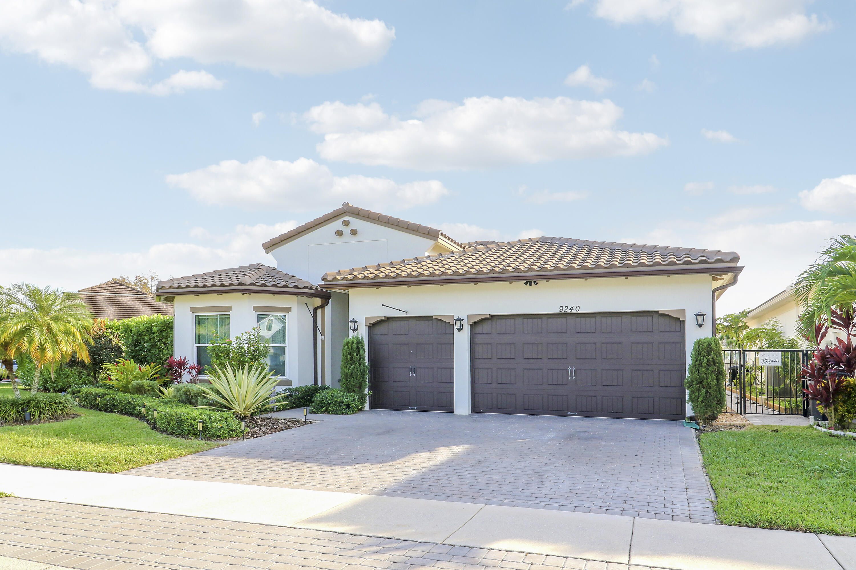 MLS #R11148074 image #1