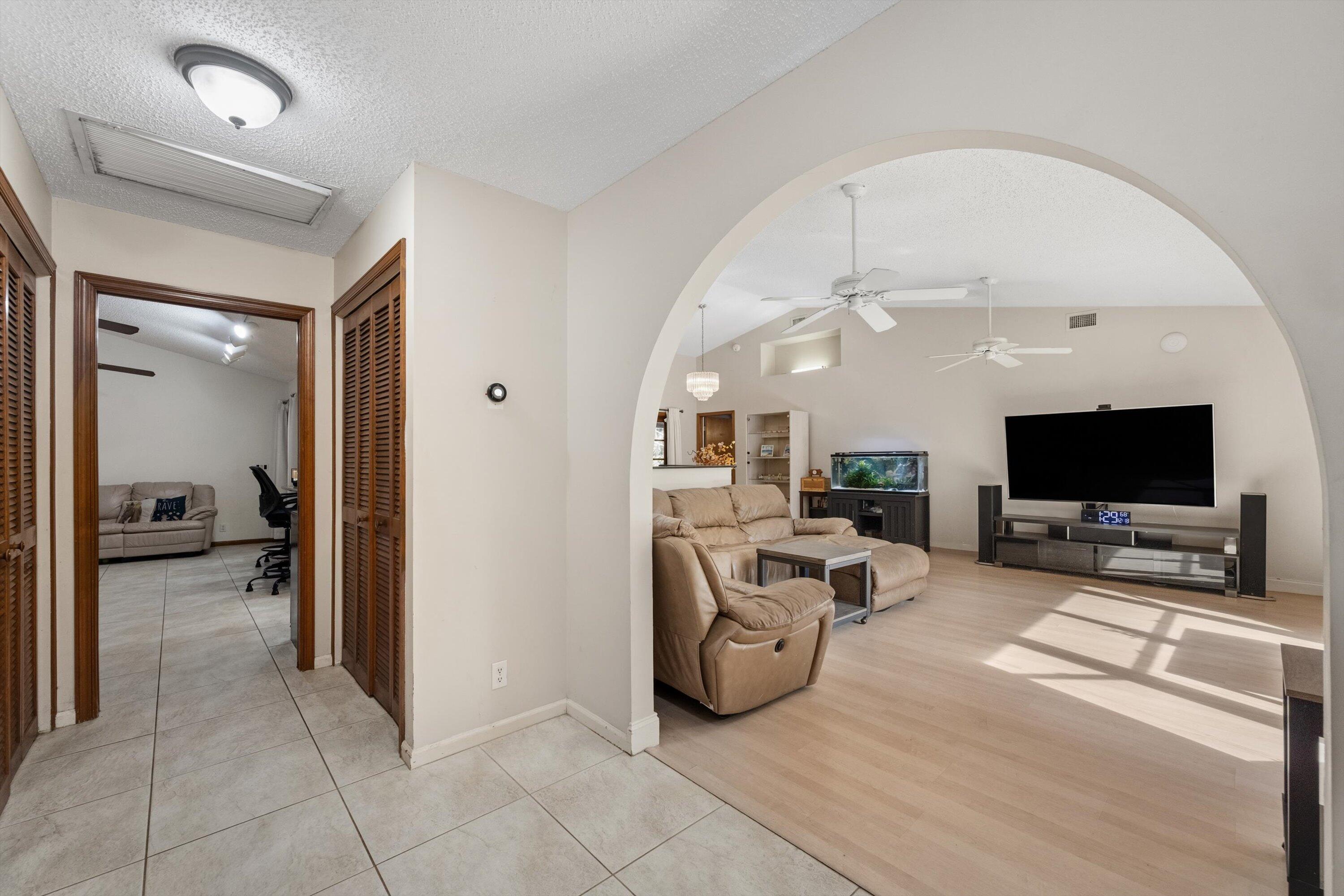 MLS #R11148203 image #6