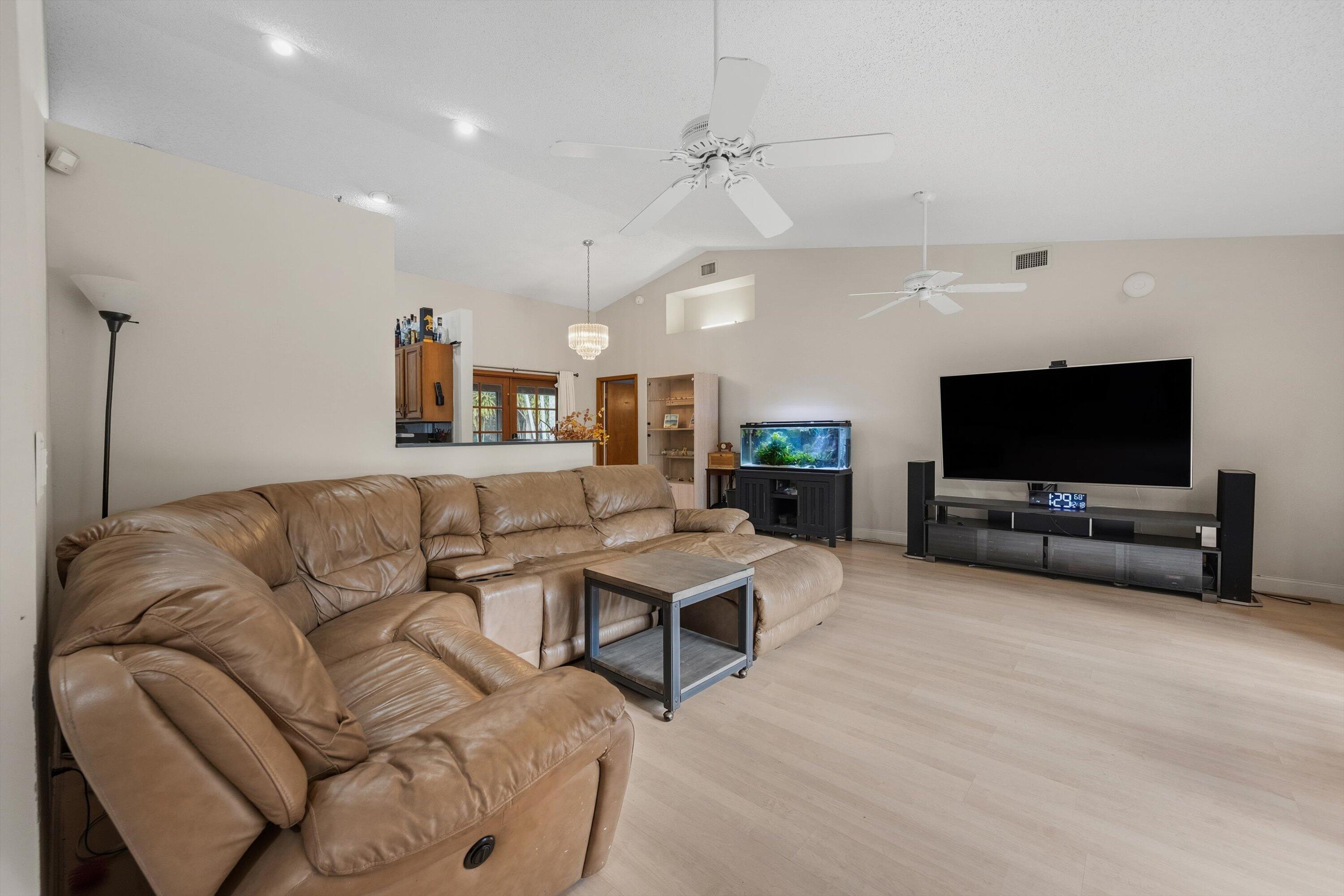 MLS #R11148203 image #8