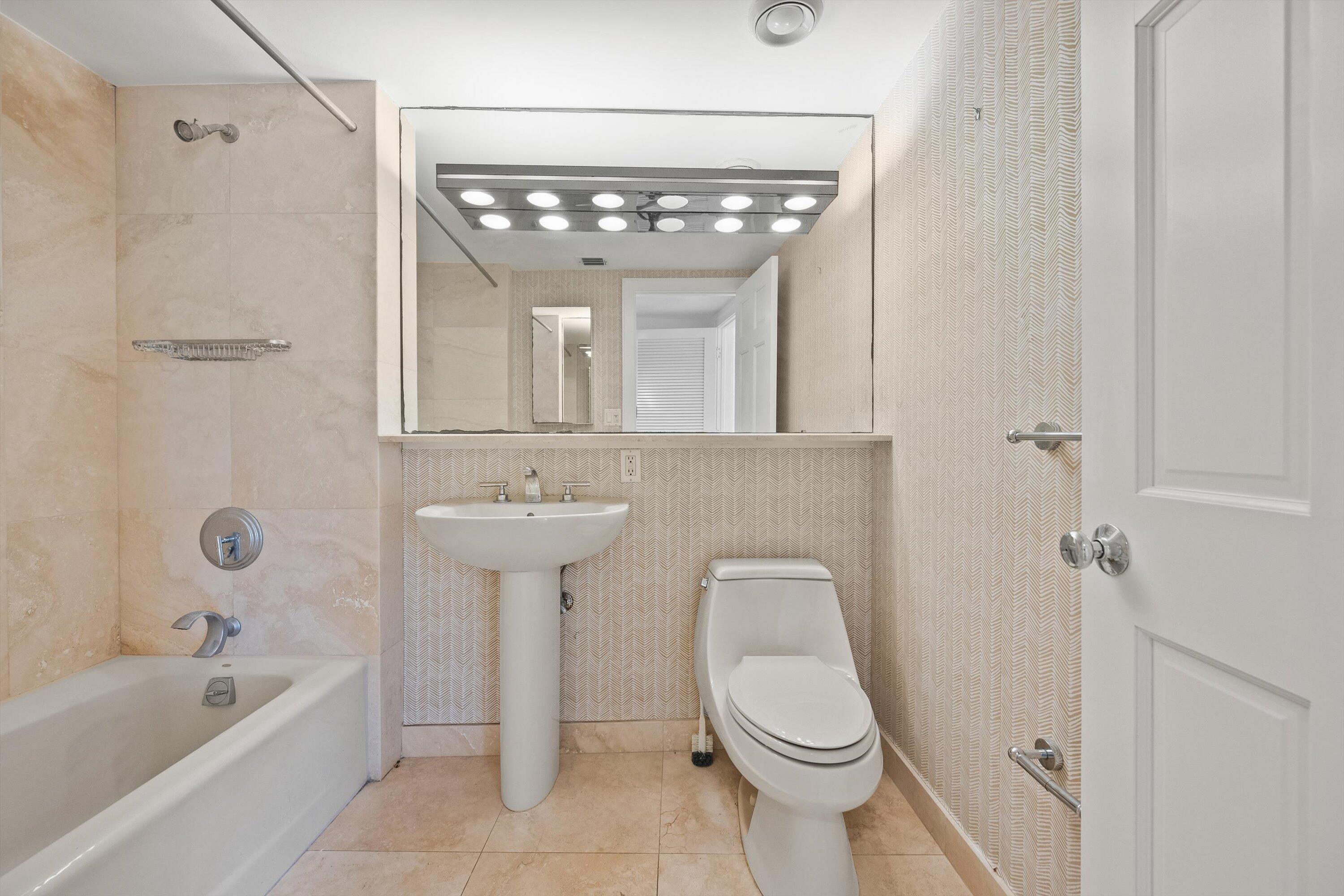 MLS #R11148591 image #9