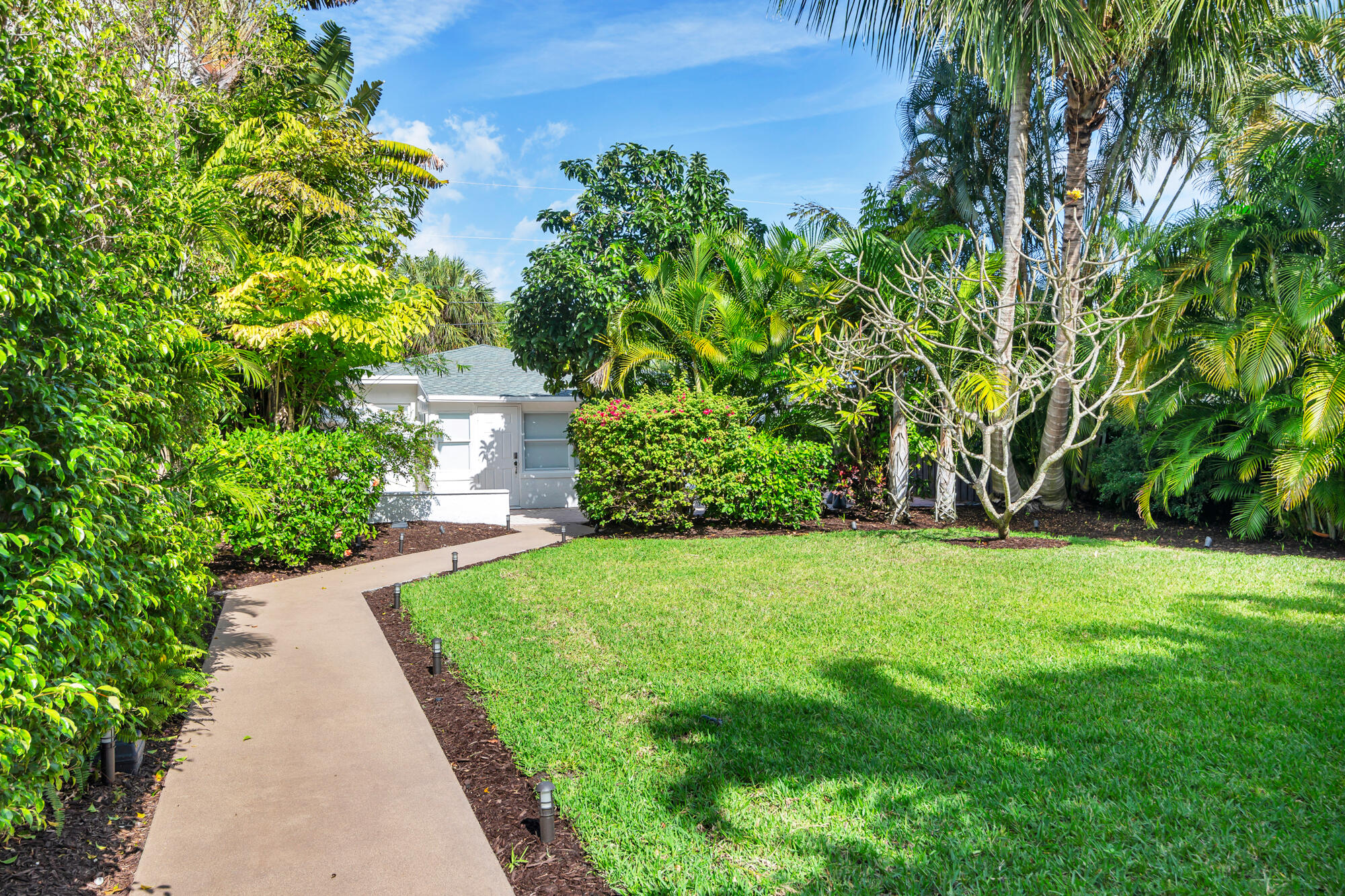 MLS #R11148618 image #1