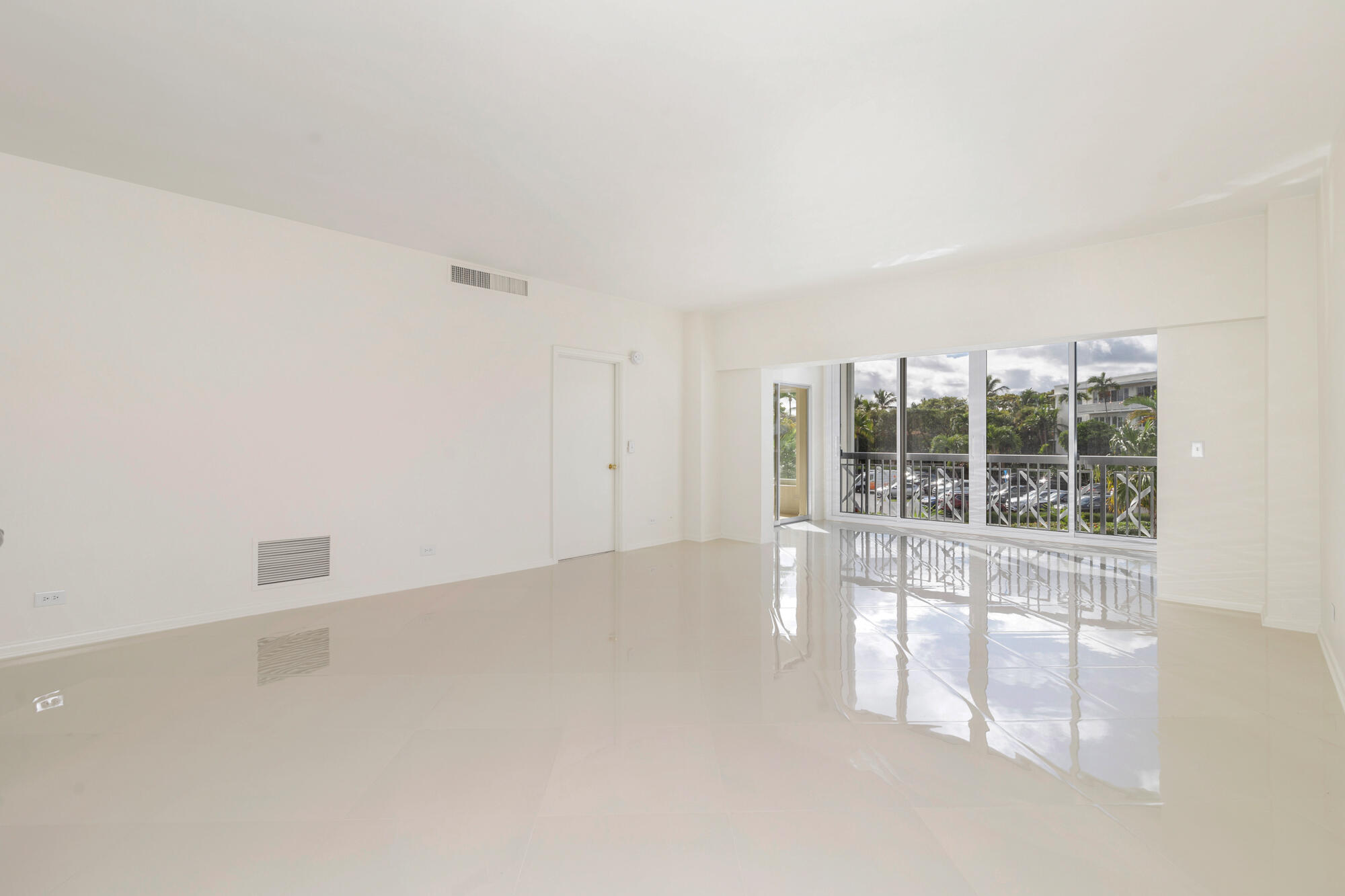 MLS #R11148814 image #2