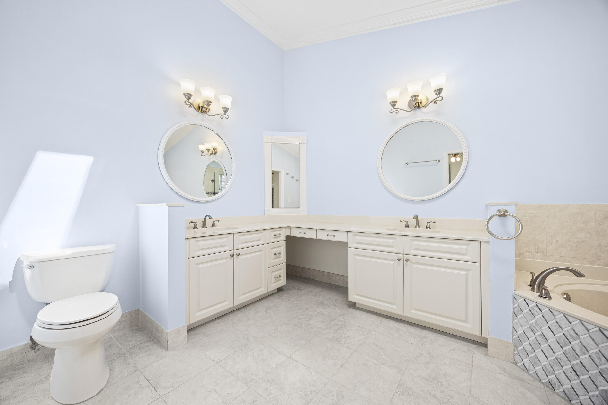 MLS #R11148840 image #45