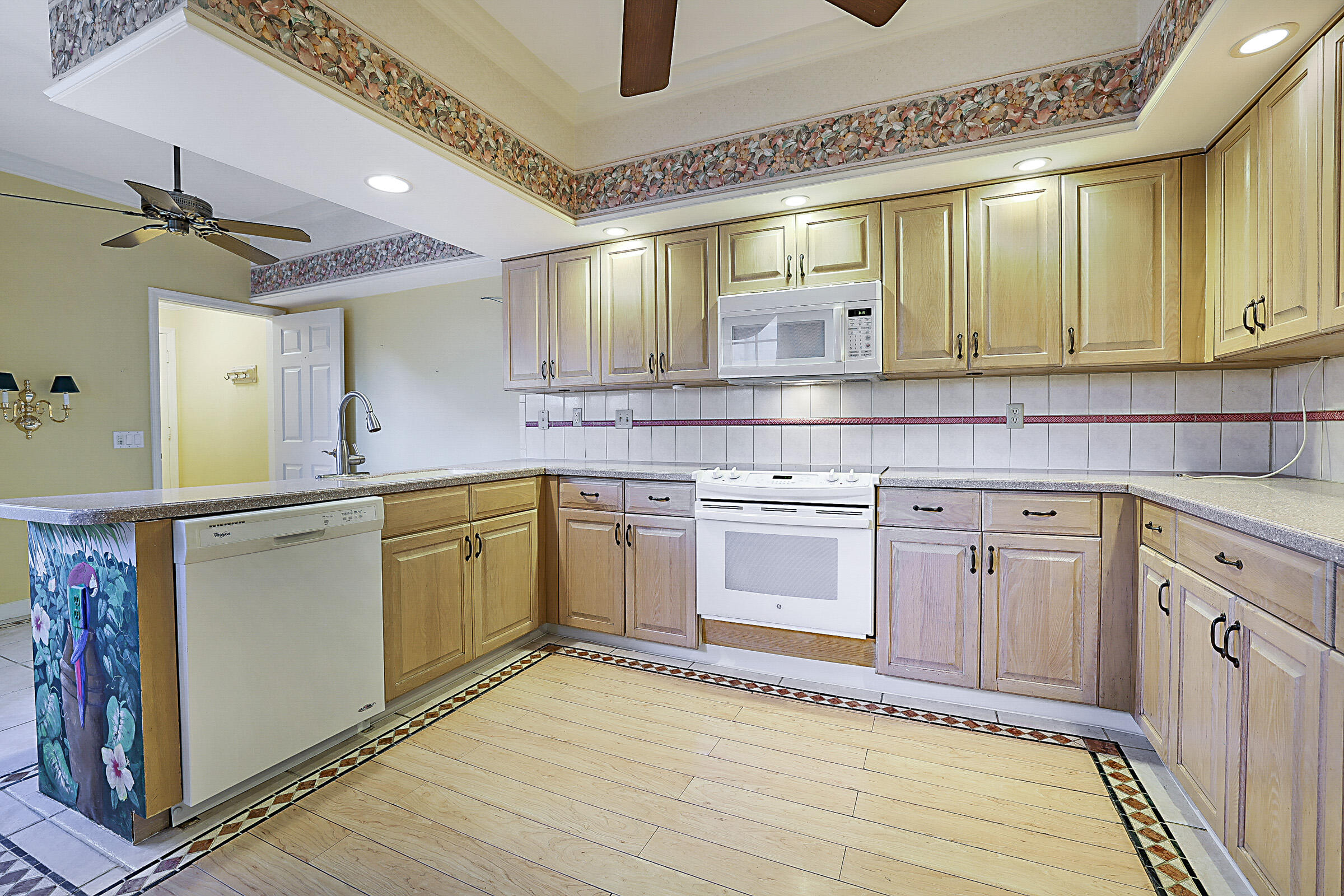 MLS #R11148873 image #16