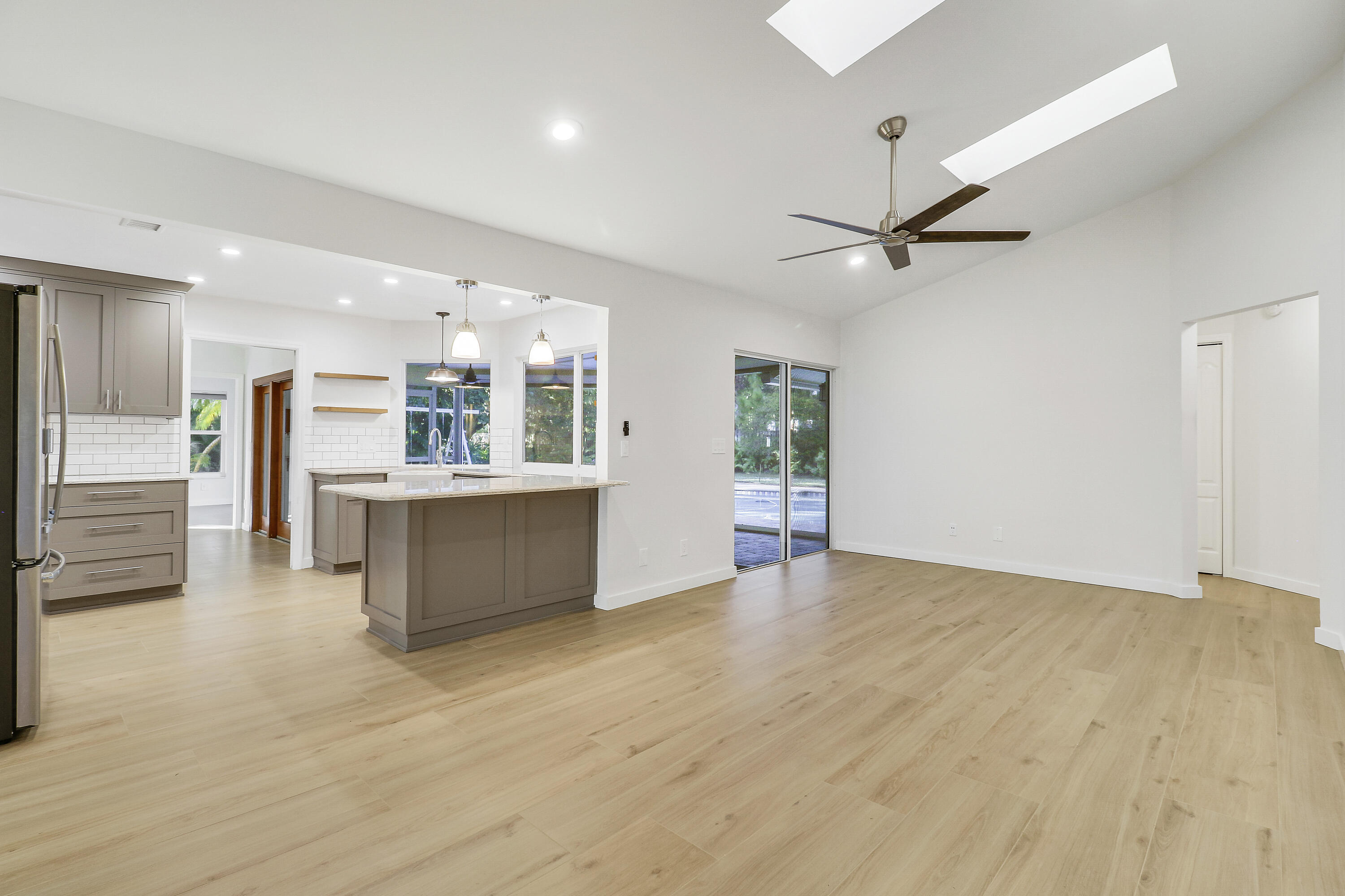 MLS #R11148891 image #13