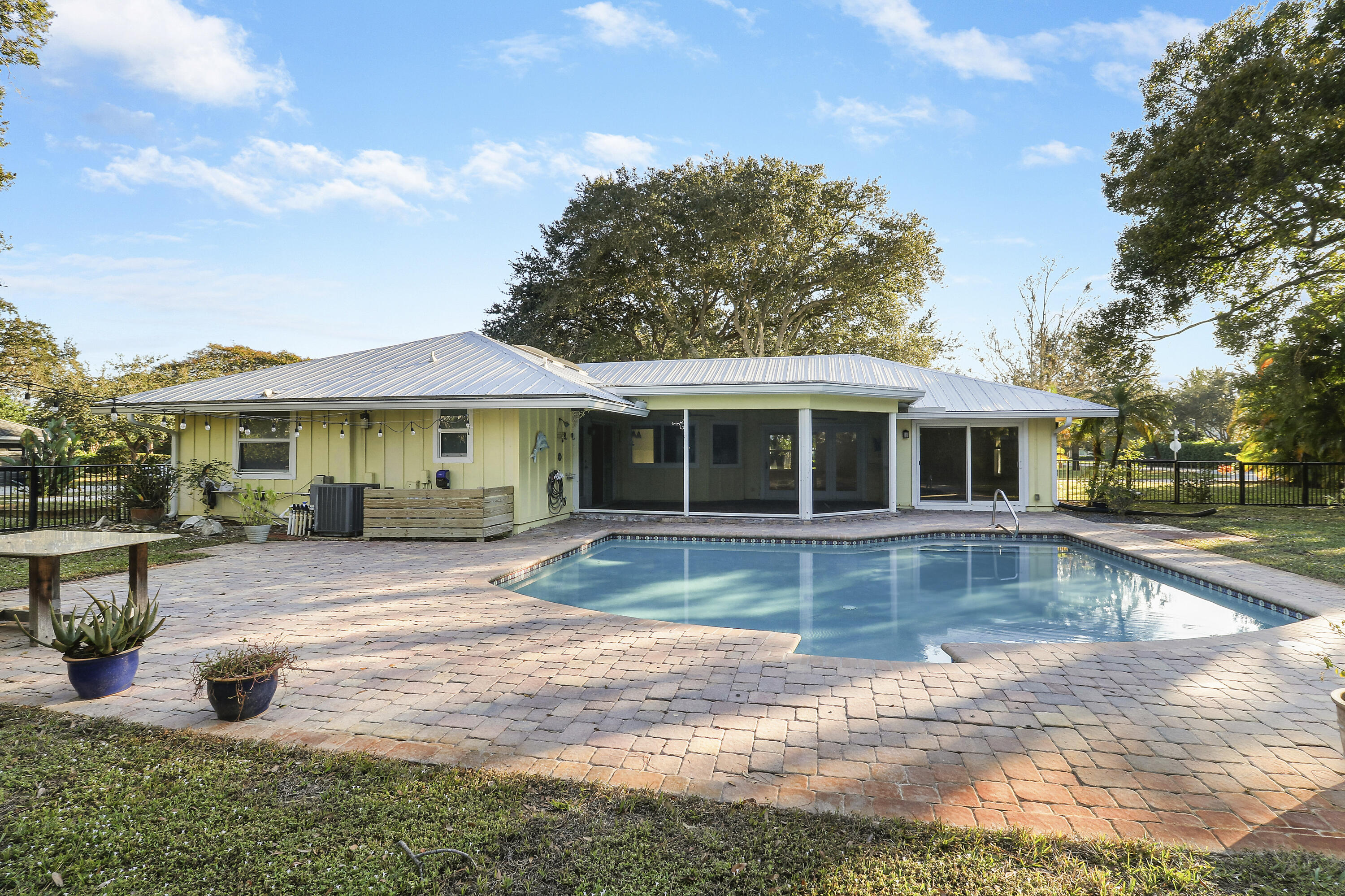 MLS #R11148891 image #42