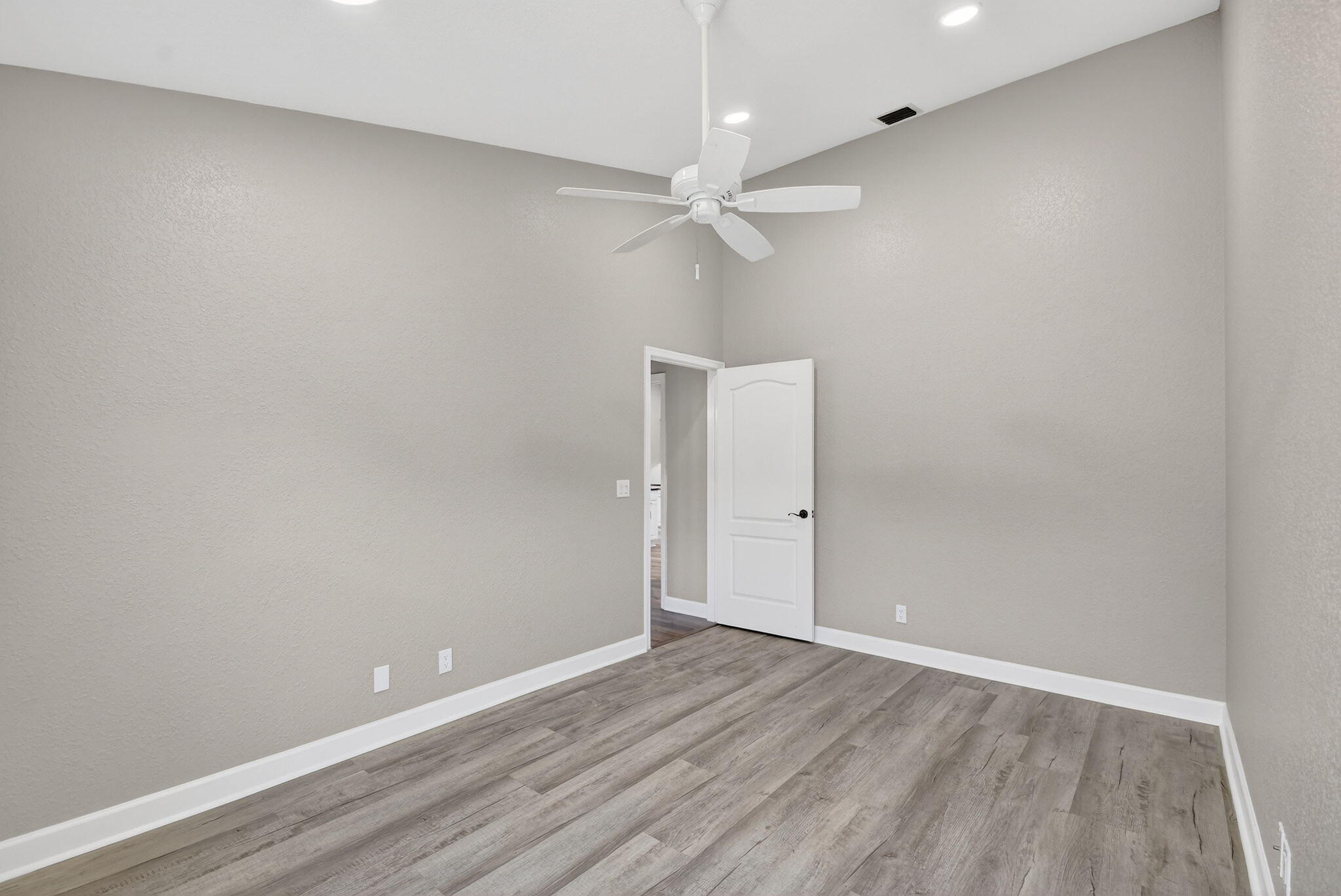 MLS #R11149062 image #21