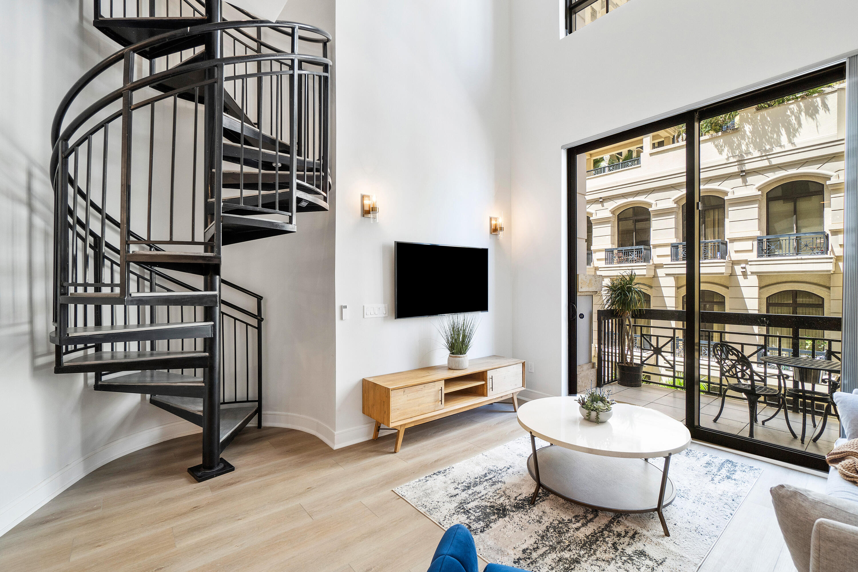 MLS #R11149328 image #1