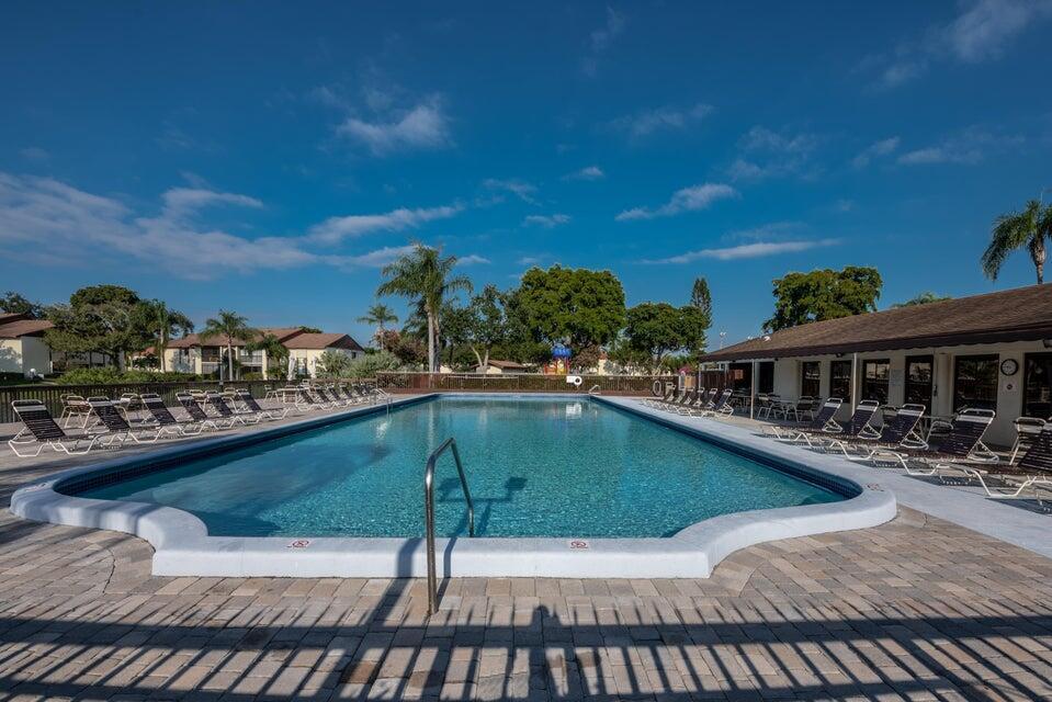 MLS #R11149331 image #1