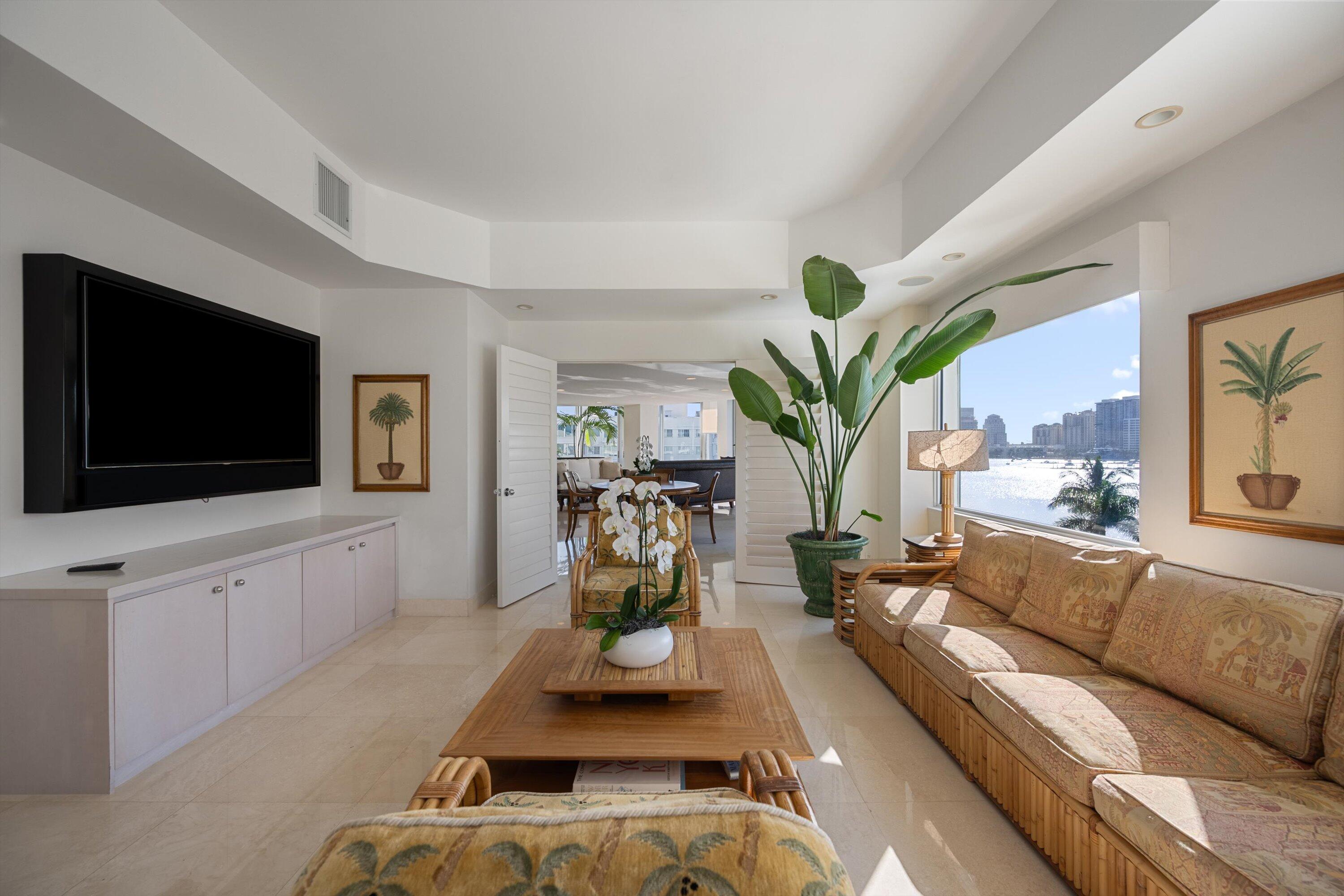 MLS #R11149446 image #8