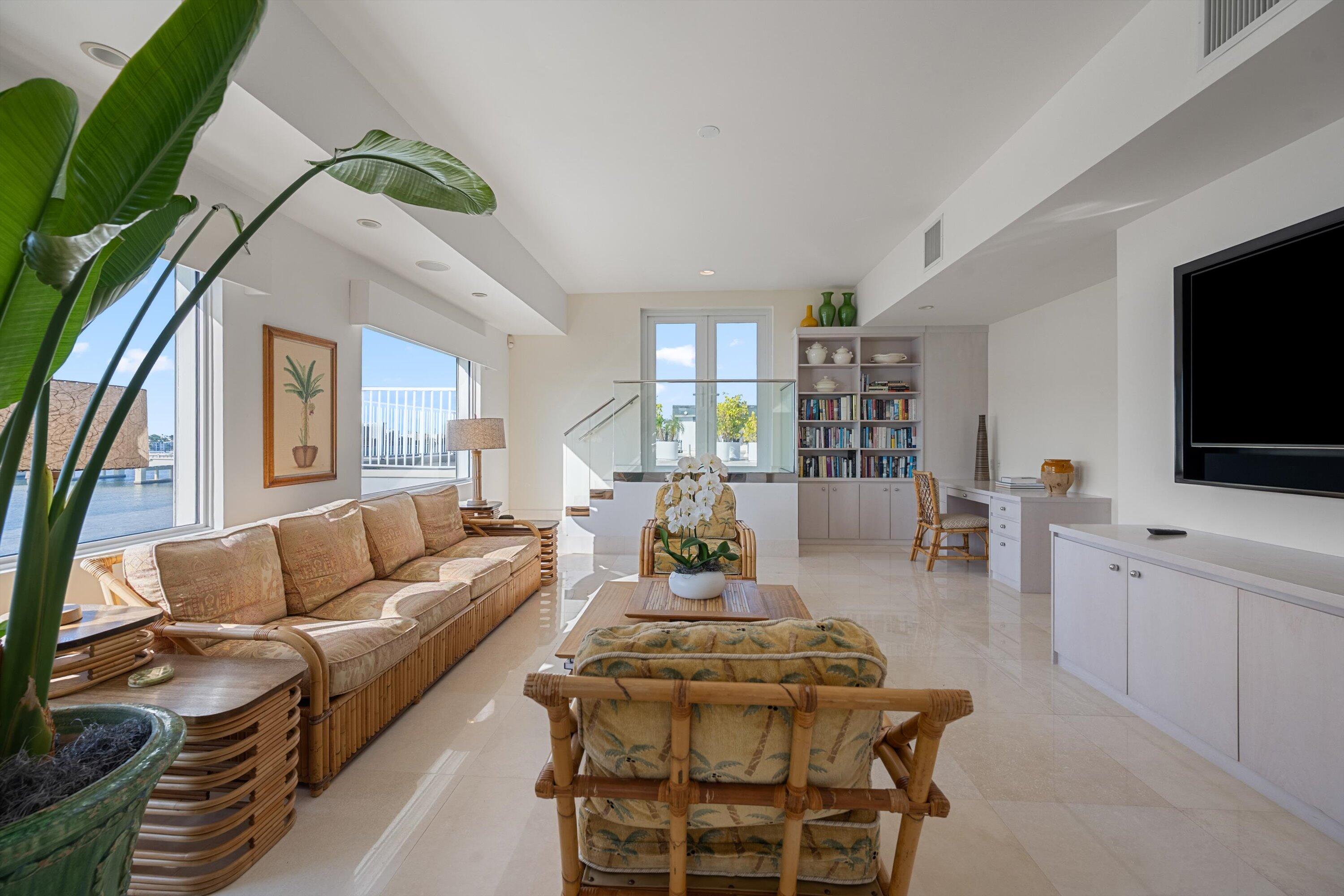 MLS #R11149446 image #9