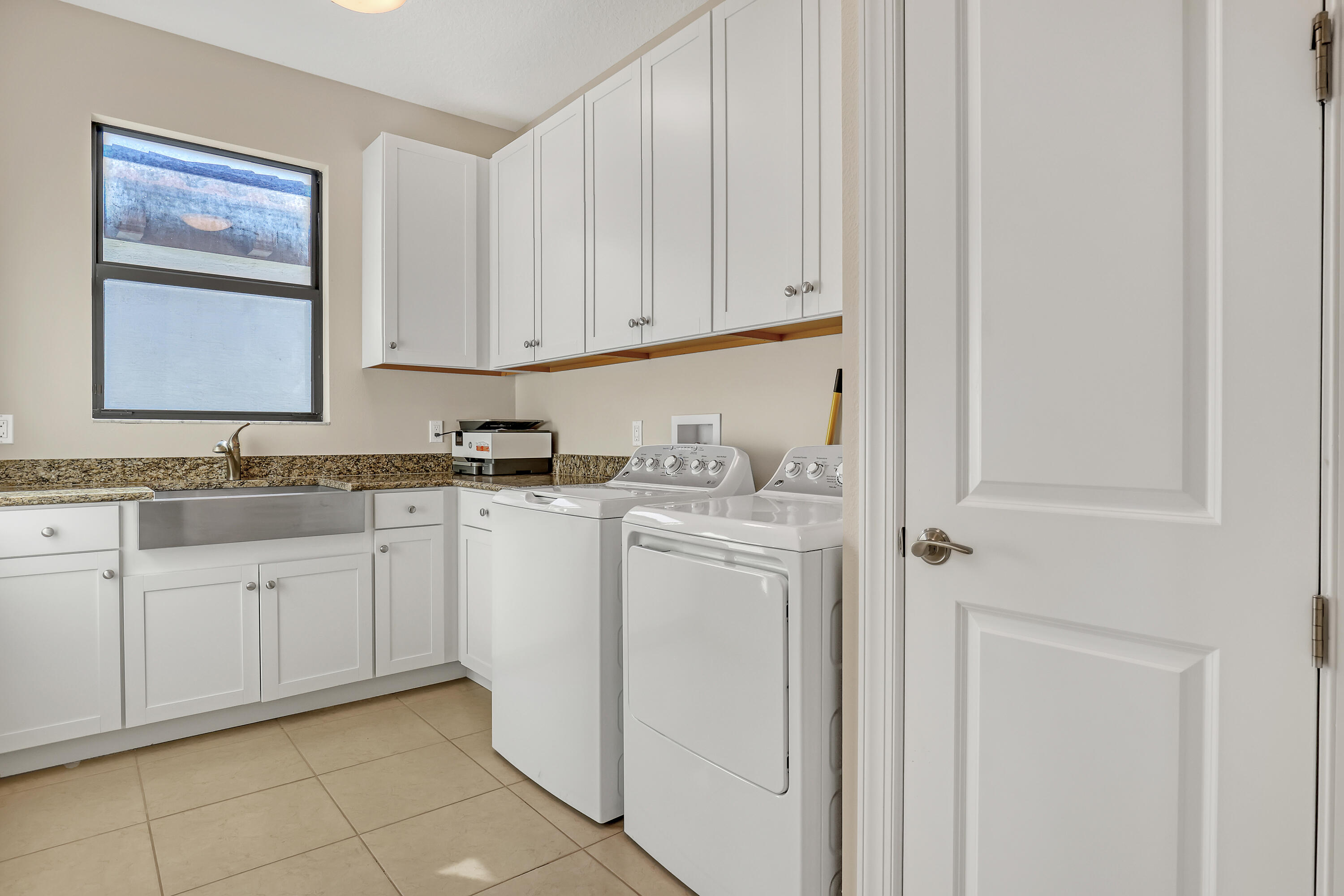 MLS #R11149492 image #29