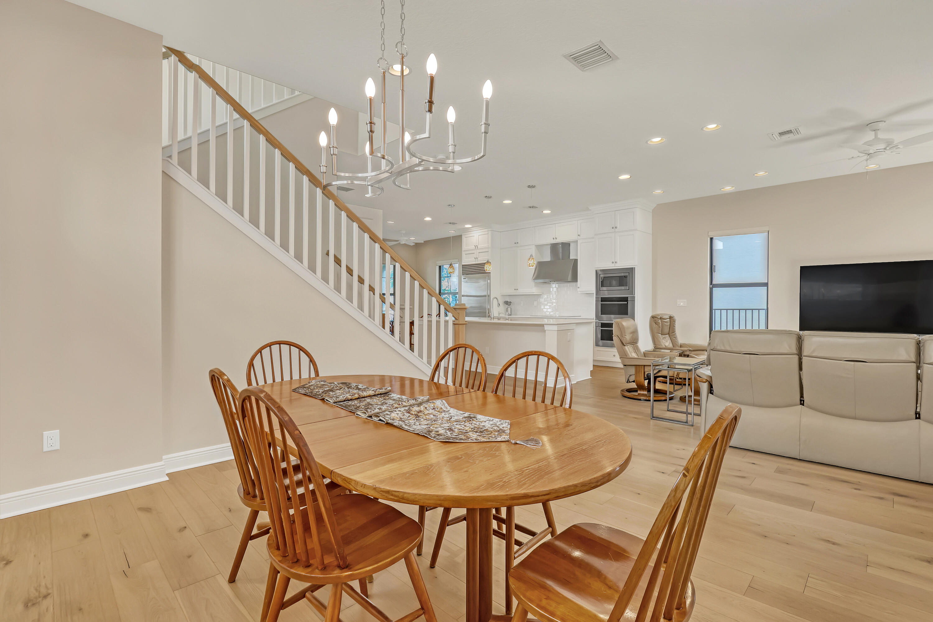 MLS #R11149492 image #8