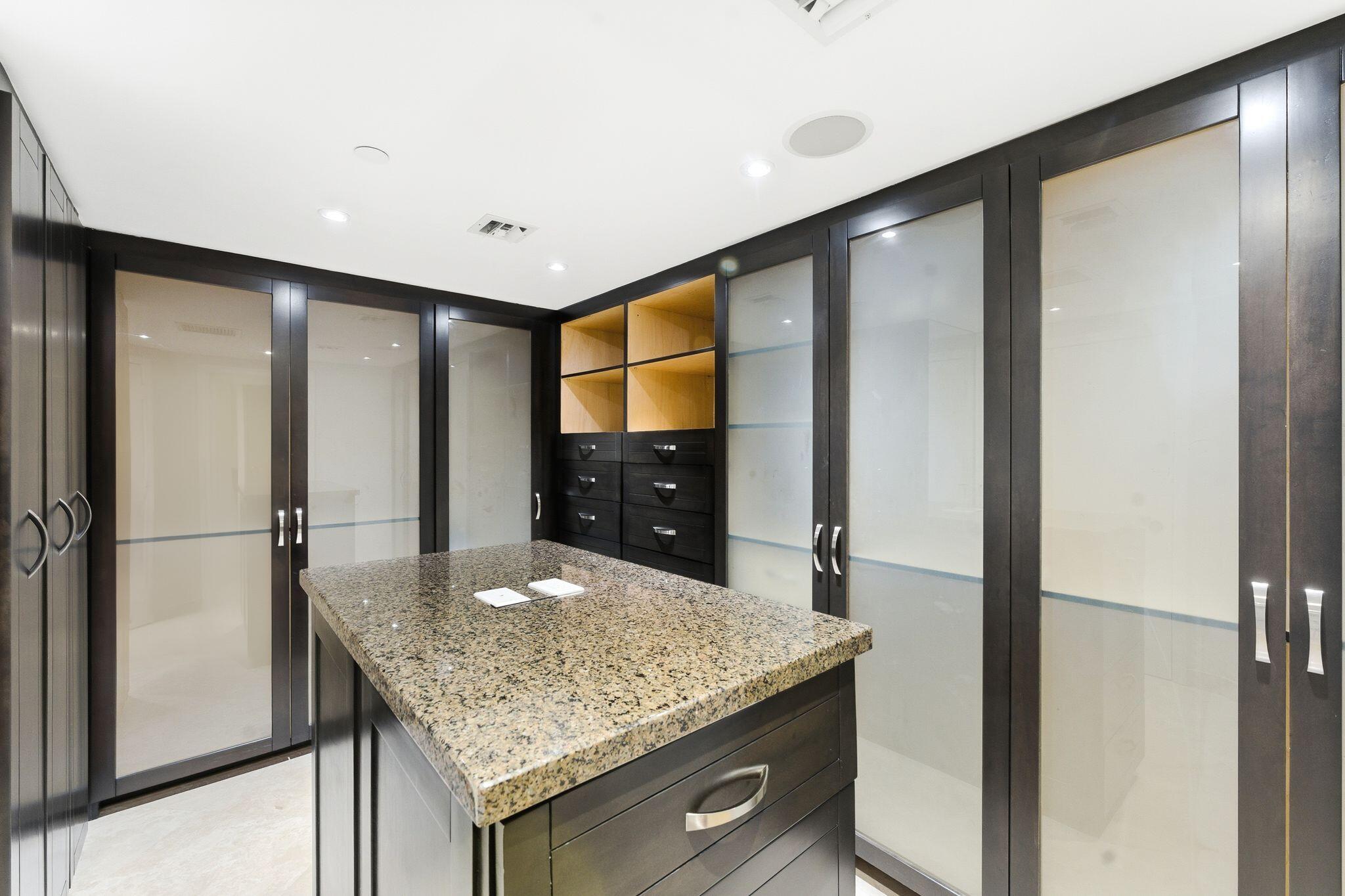 MLS #R11149526 image #17