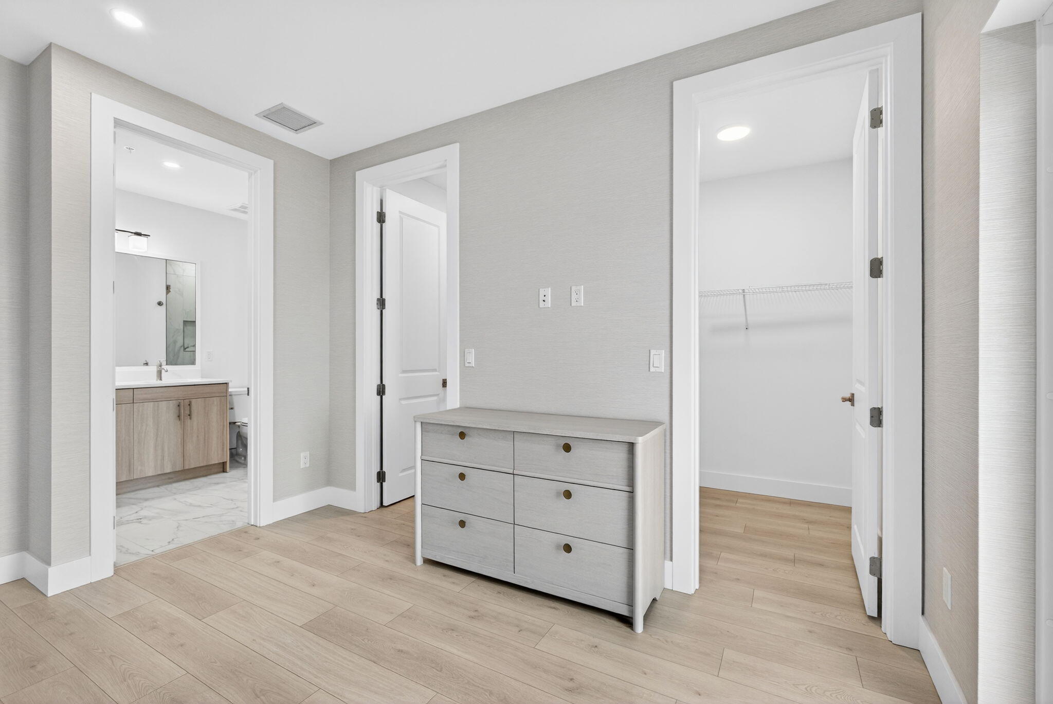 MLS #R11149781 image #44