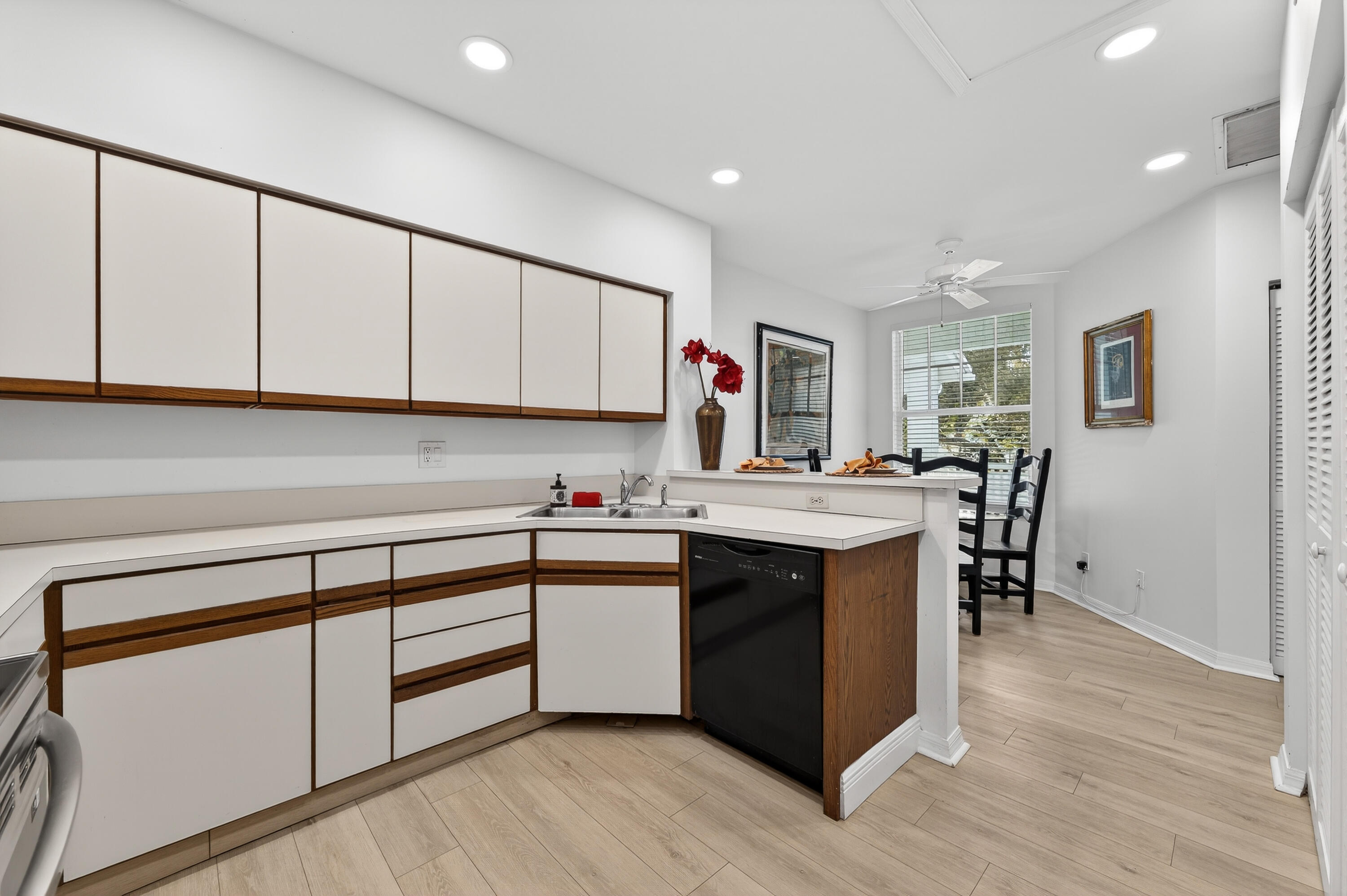 MLS #R11149795 image #21