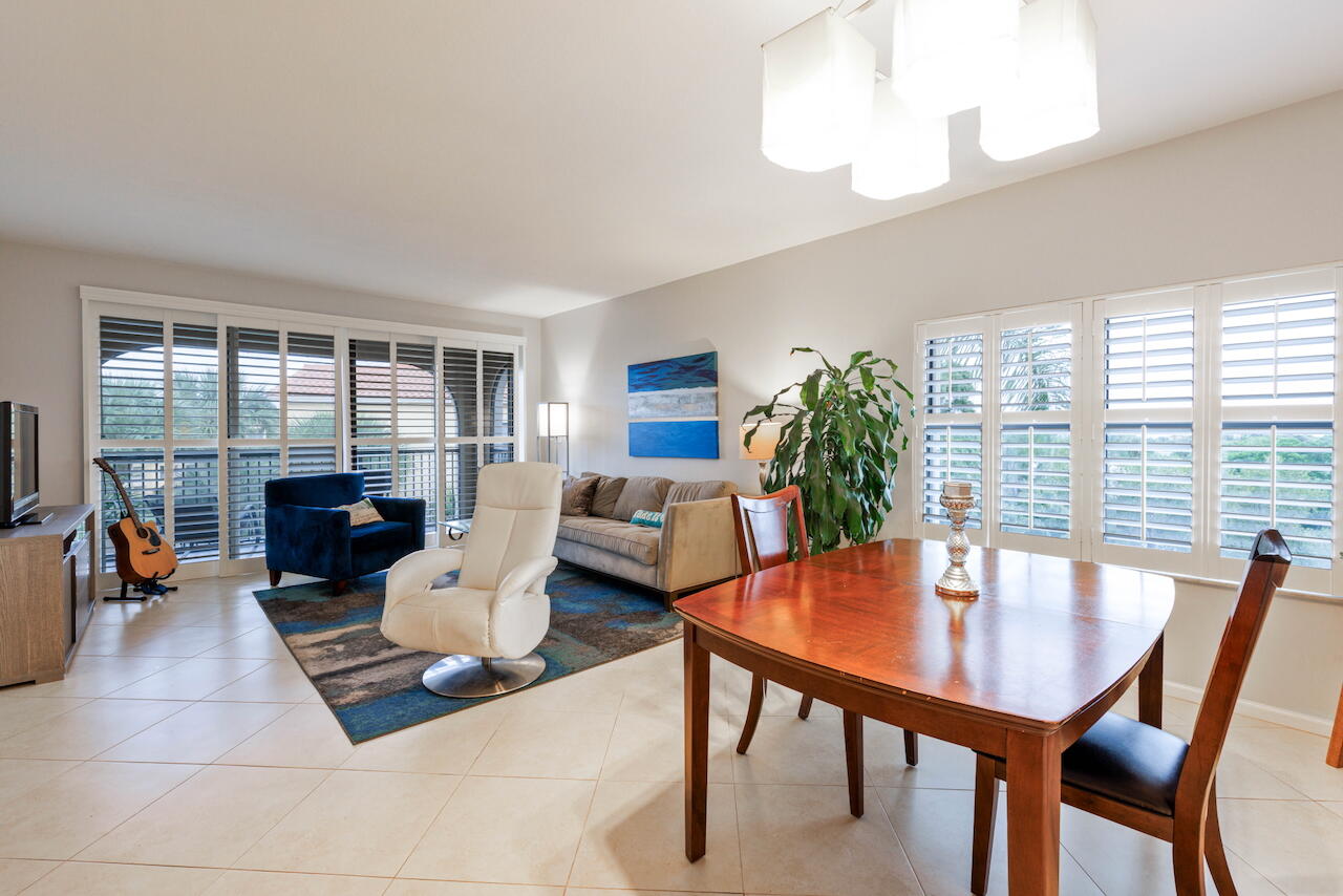 MLS #R11149881 image #10