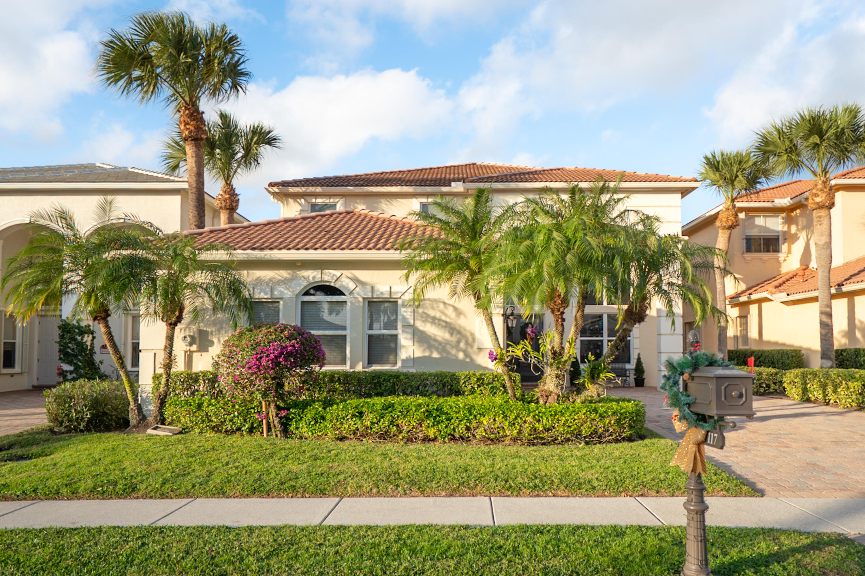 MLS #R11149974 image #0