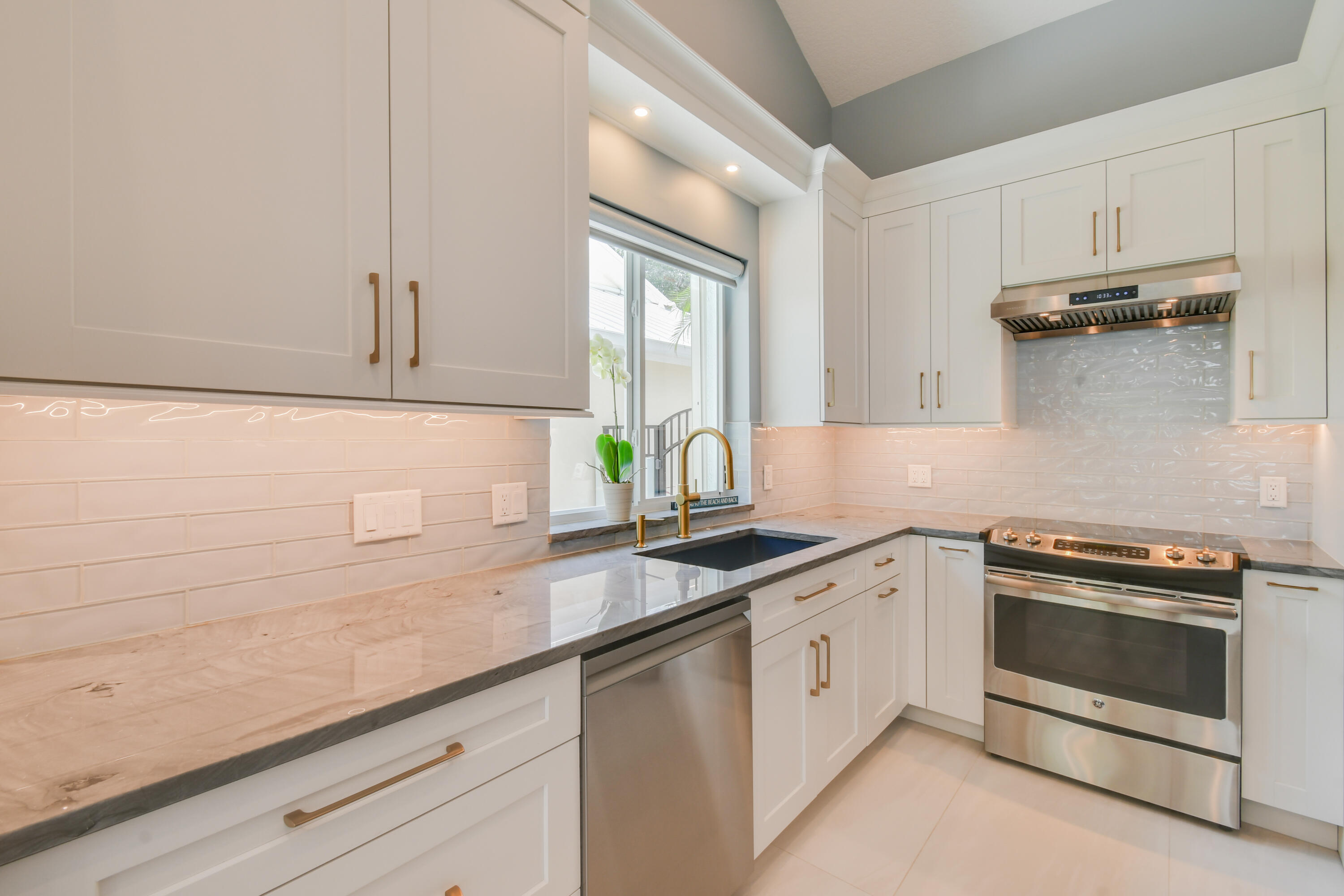 MLS #R11150055 image #23