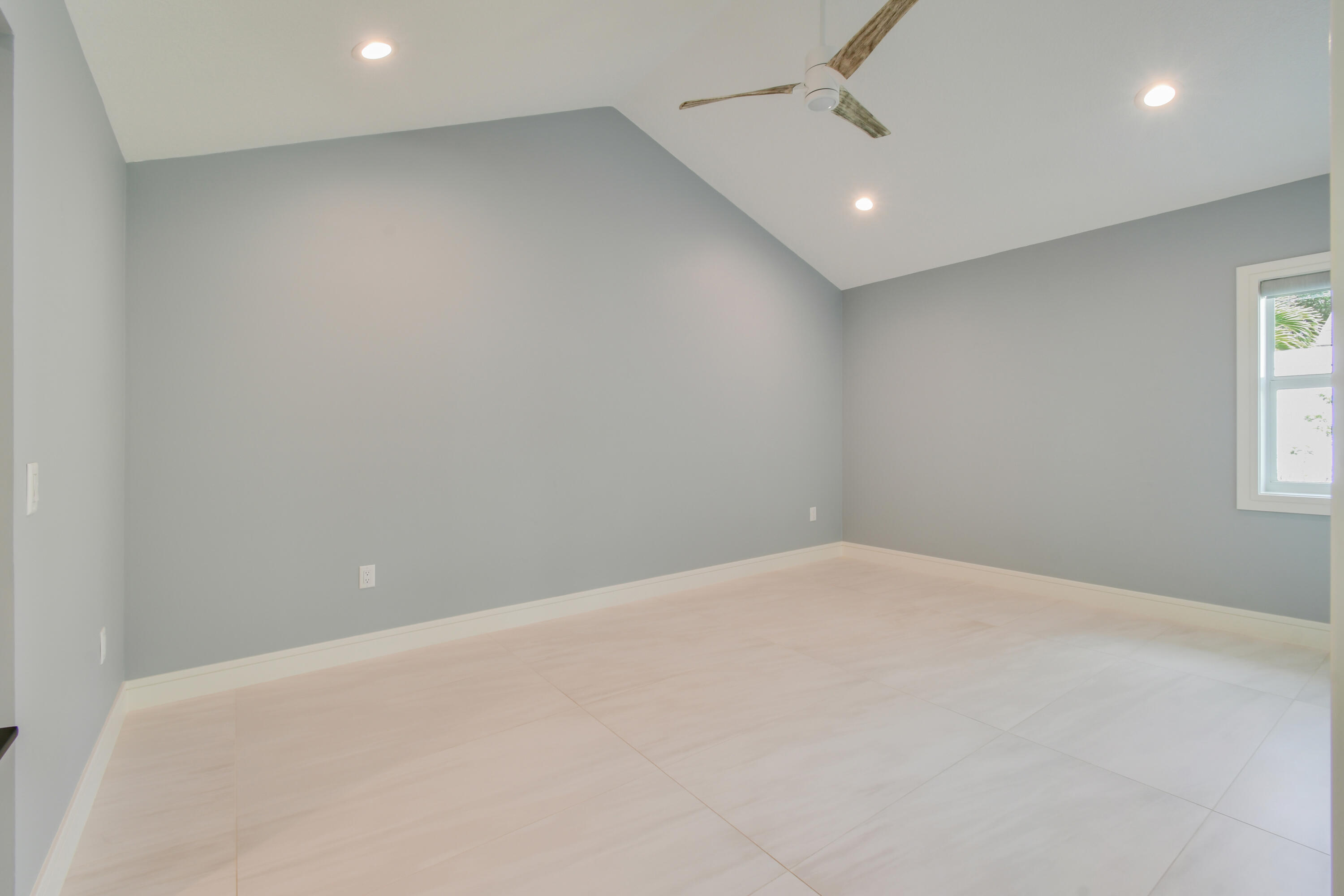 MLS #R11150055 image #25