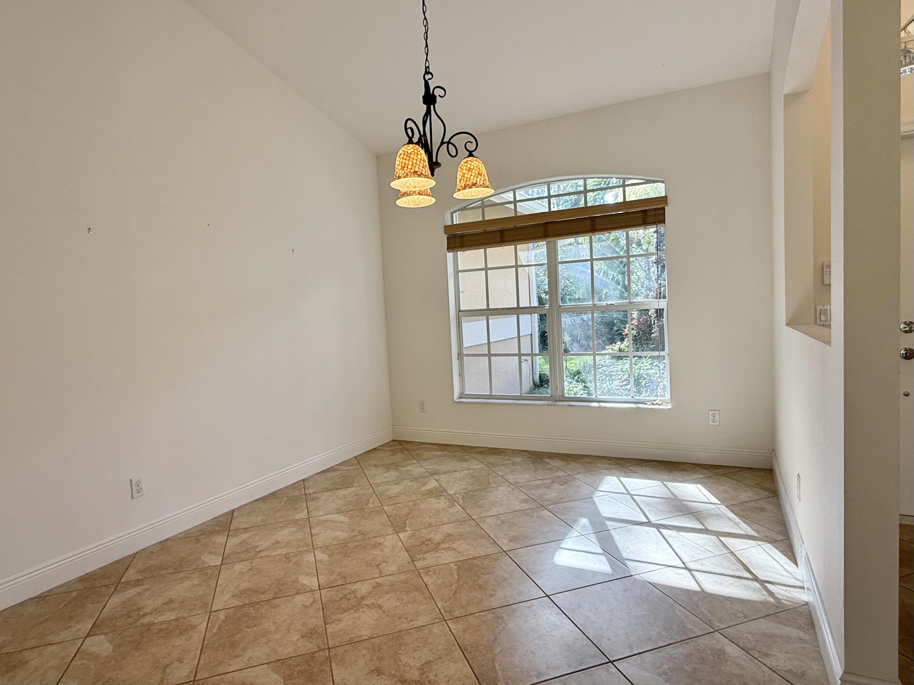 MLS #R11150156 image #23