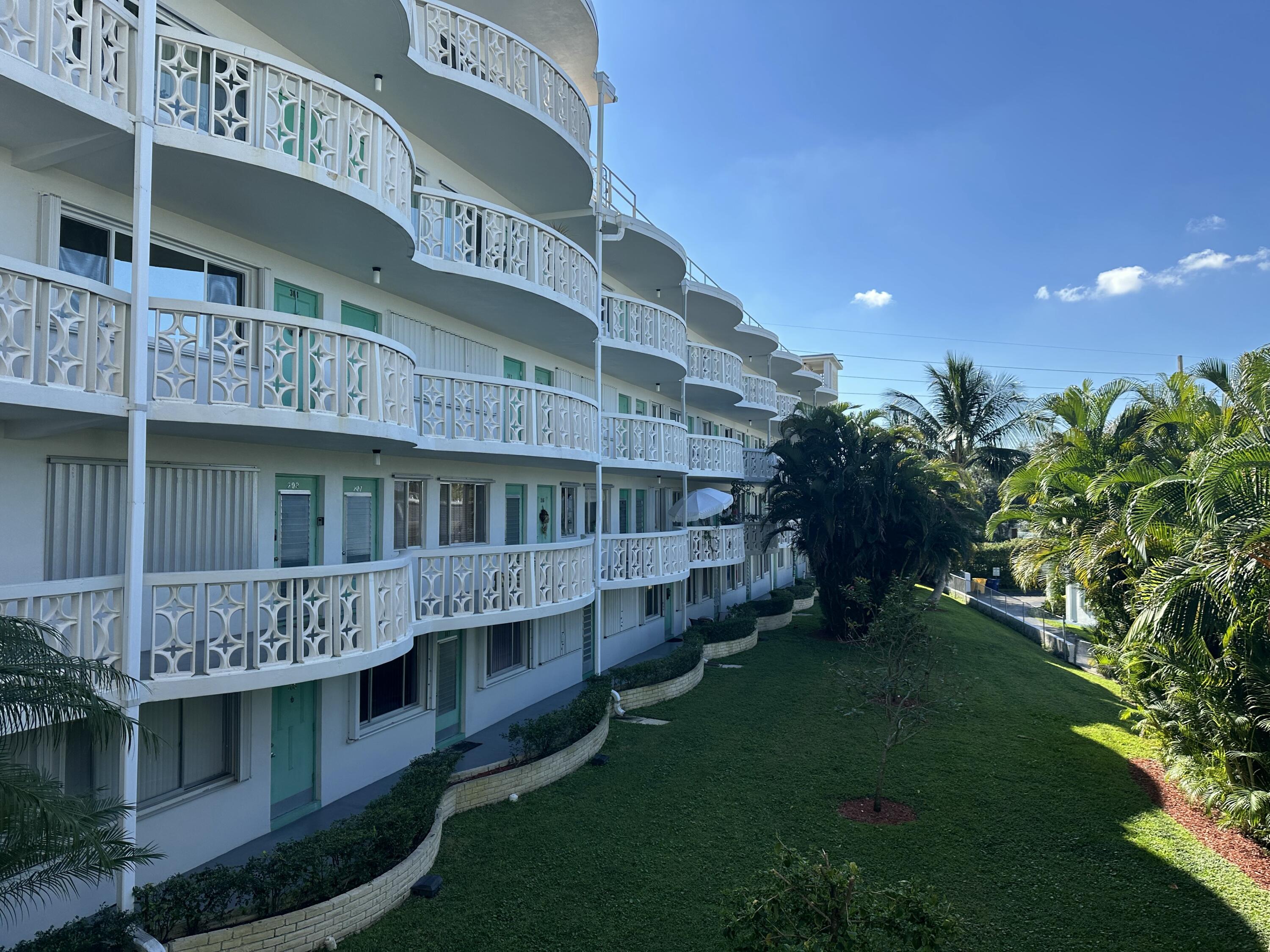 MLS #R11150333 image #1