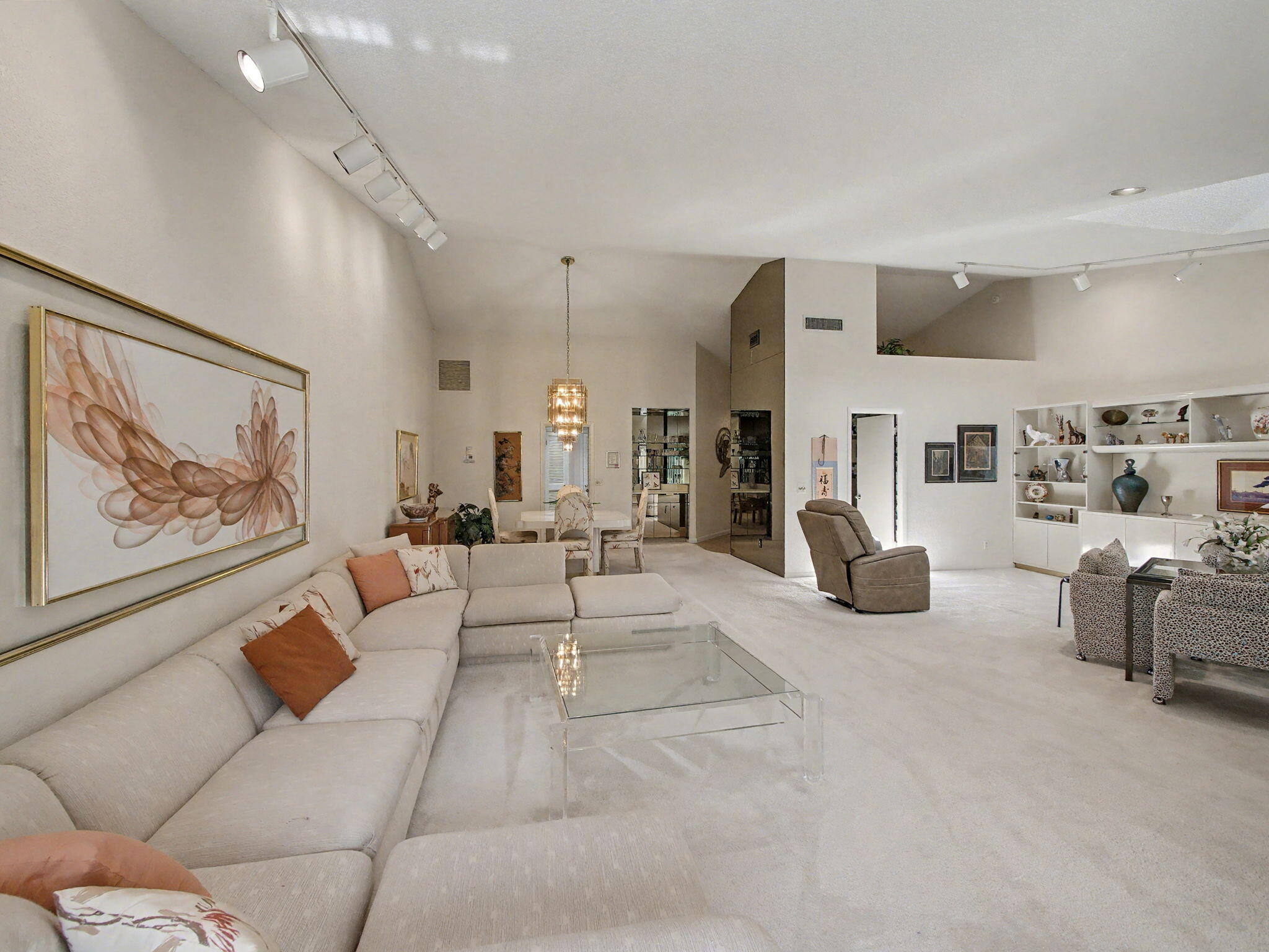 MLS #R11150702 image #2